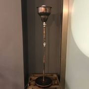 Lampe de bureau réglable en métal avec bras d'équilibre