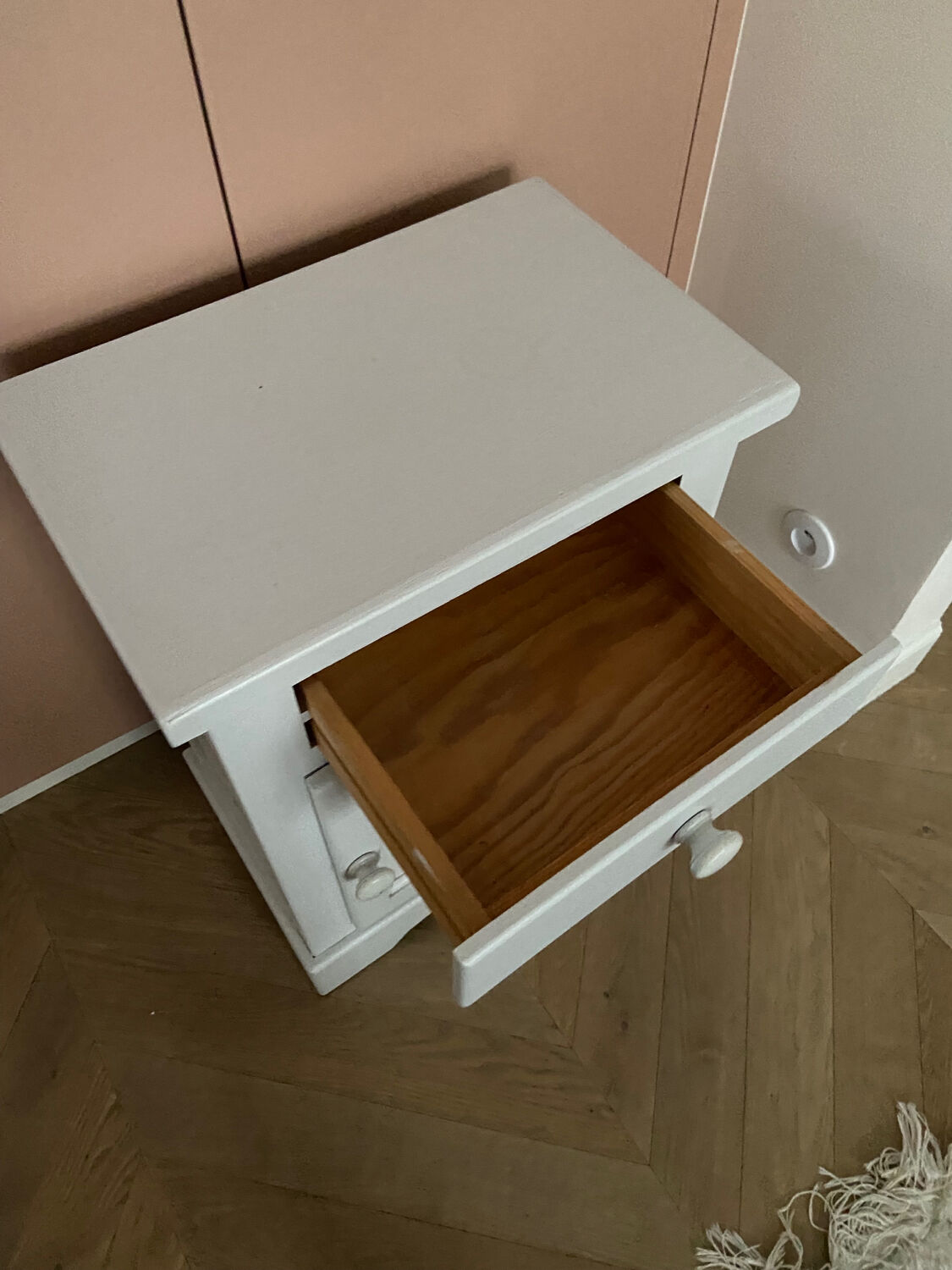 Bedside table