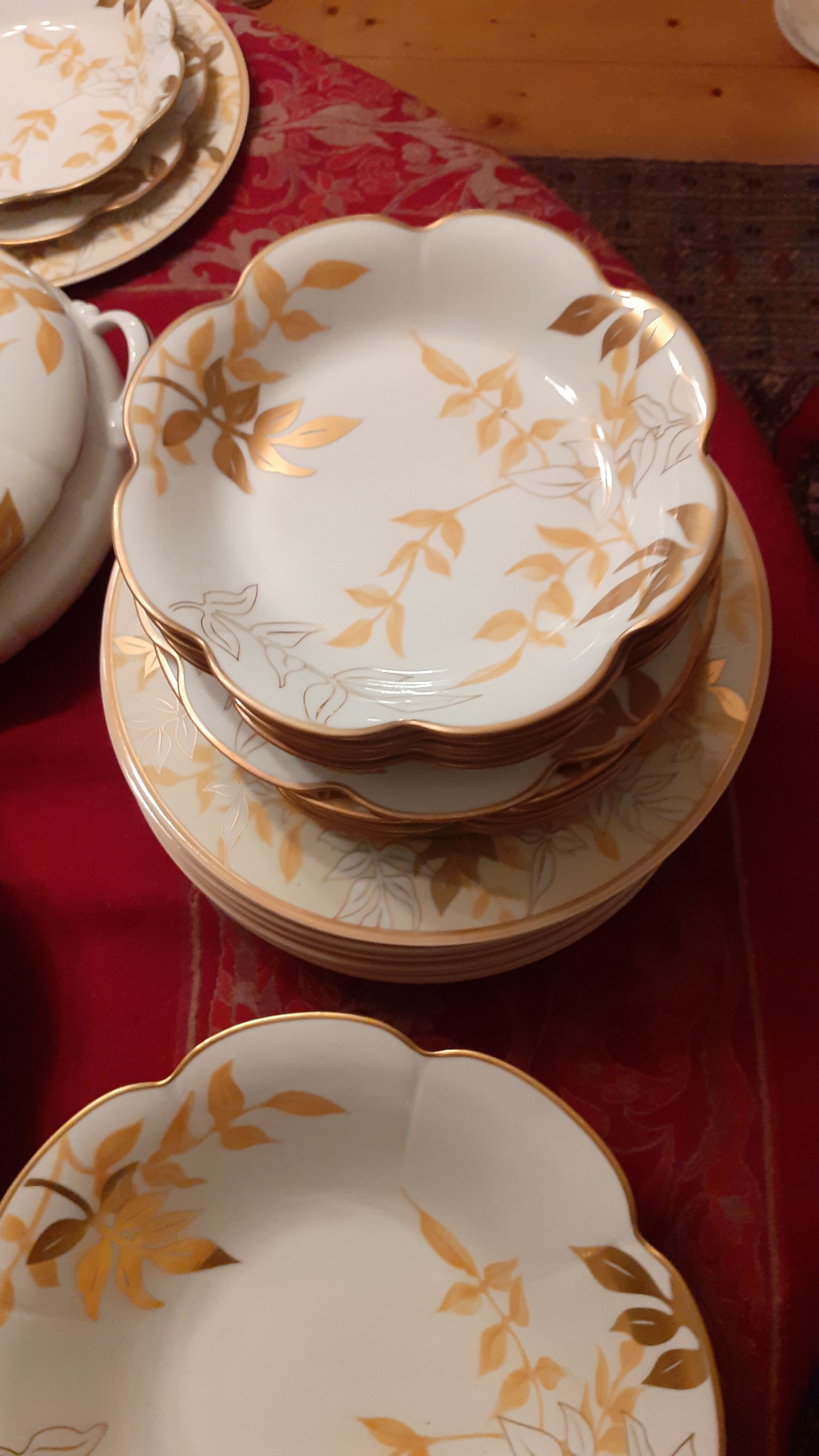 Porcelain table service 60 pieces