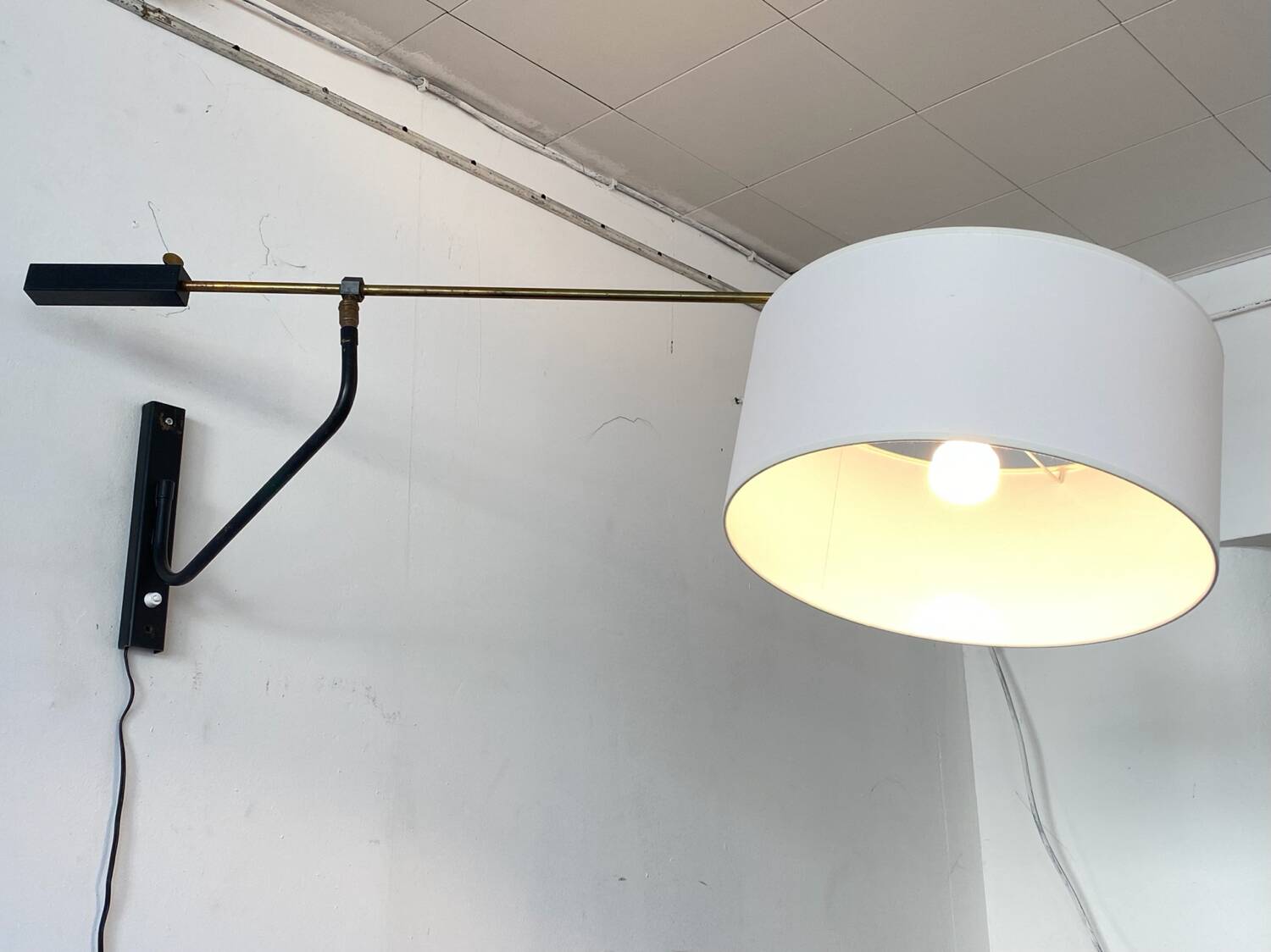 Wall lamp with arms and counterweight 1950