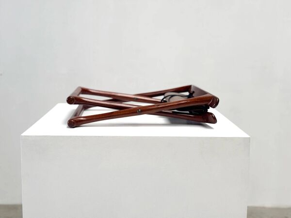 Tabouret en noyer par Ole Wanscher