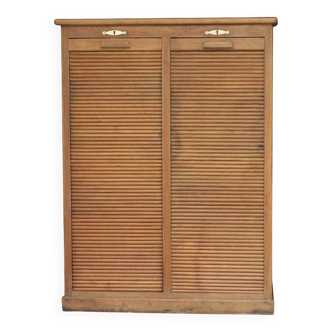 Drawer cabinet with a beautiful patina;