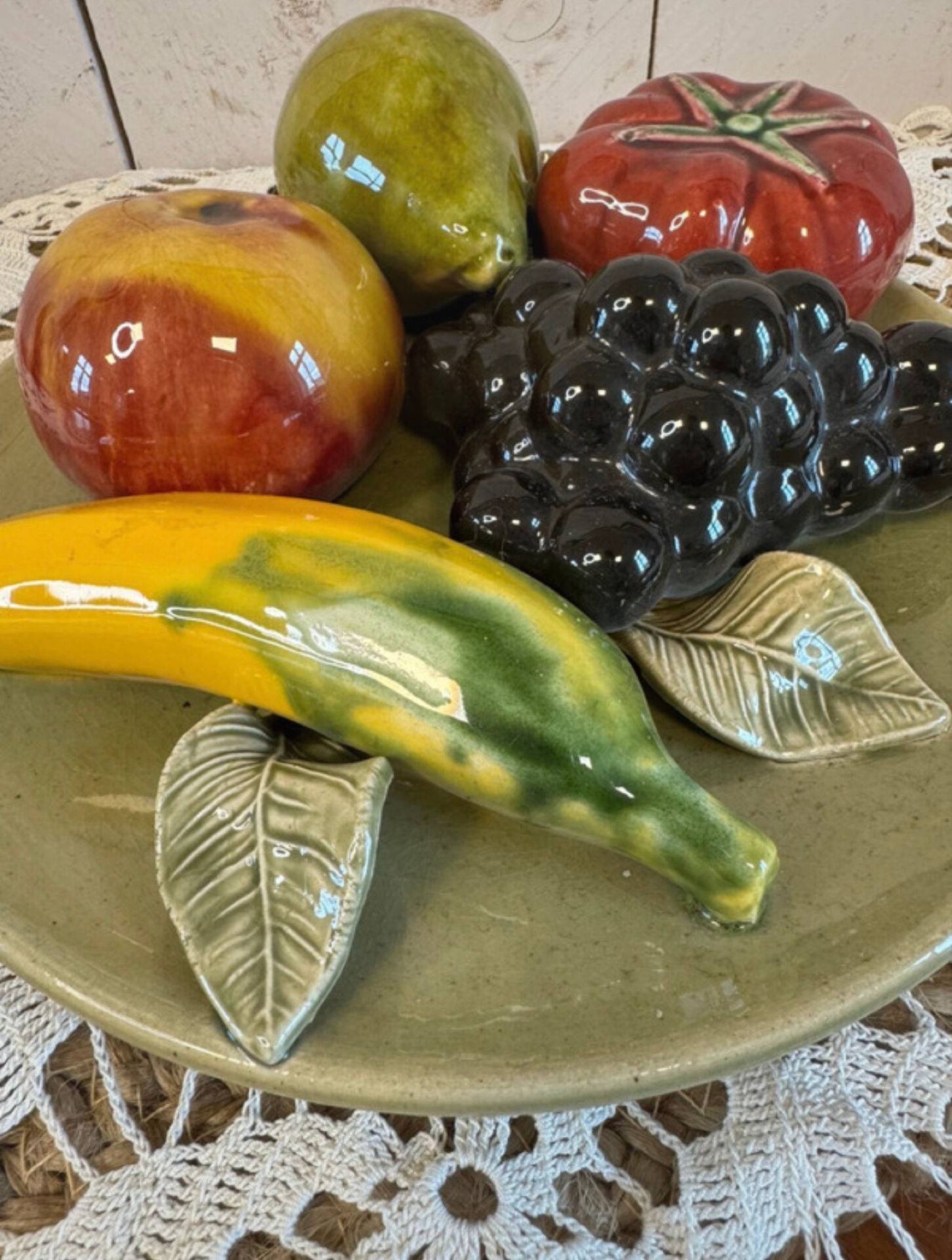 Decorative slipware plate