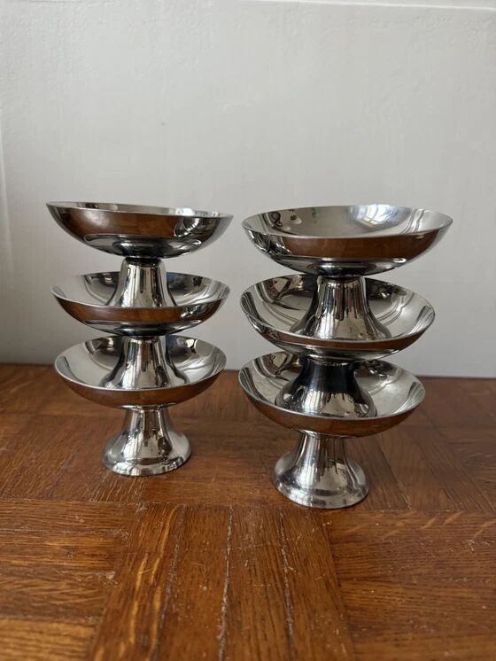 Set of 6 stainless steel bowls