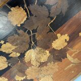 Pedestal table