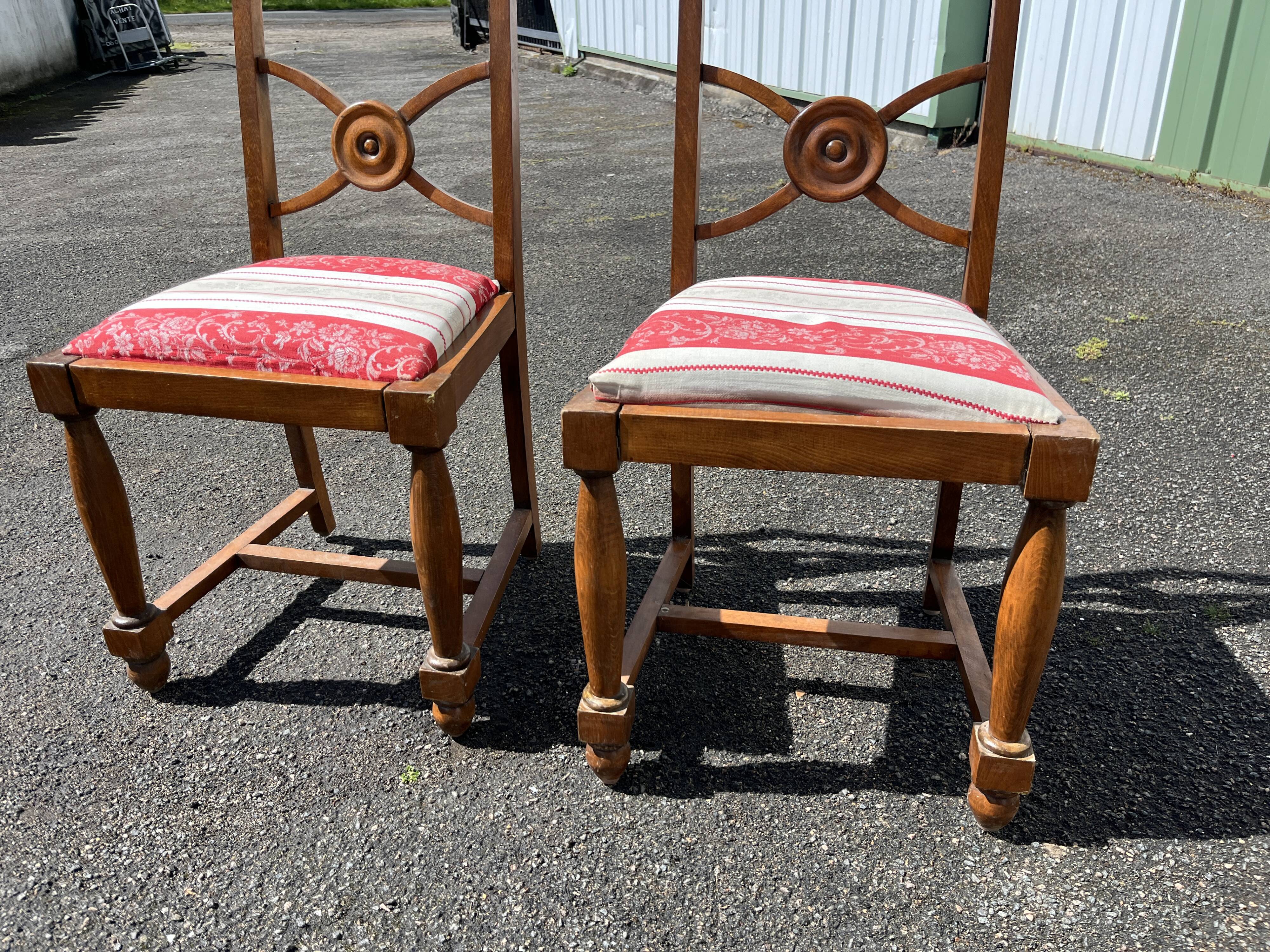 Paire de chaises anciennes bois noyer rosace coussin rayé rouge