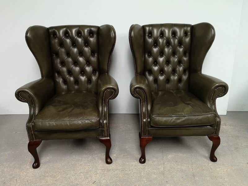 Bergères armchairs chesterfield green leather
