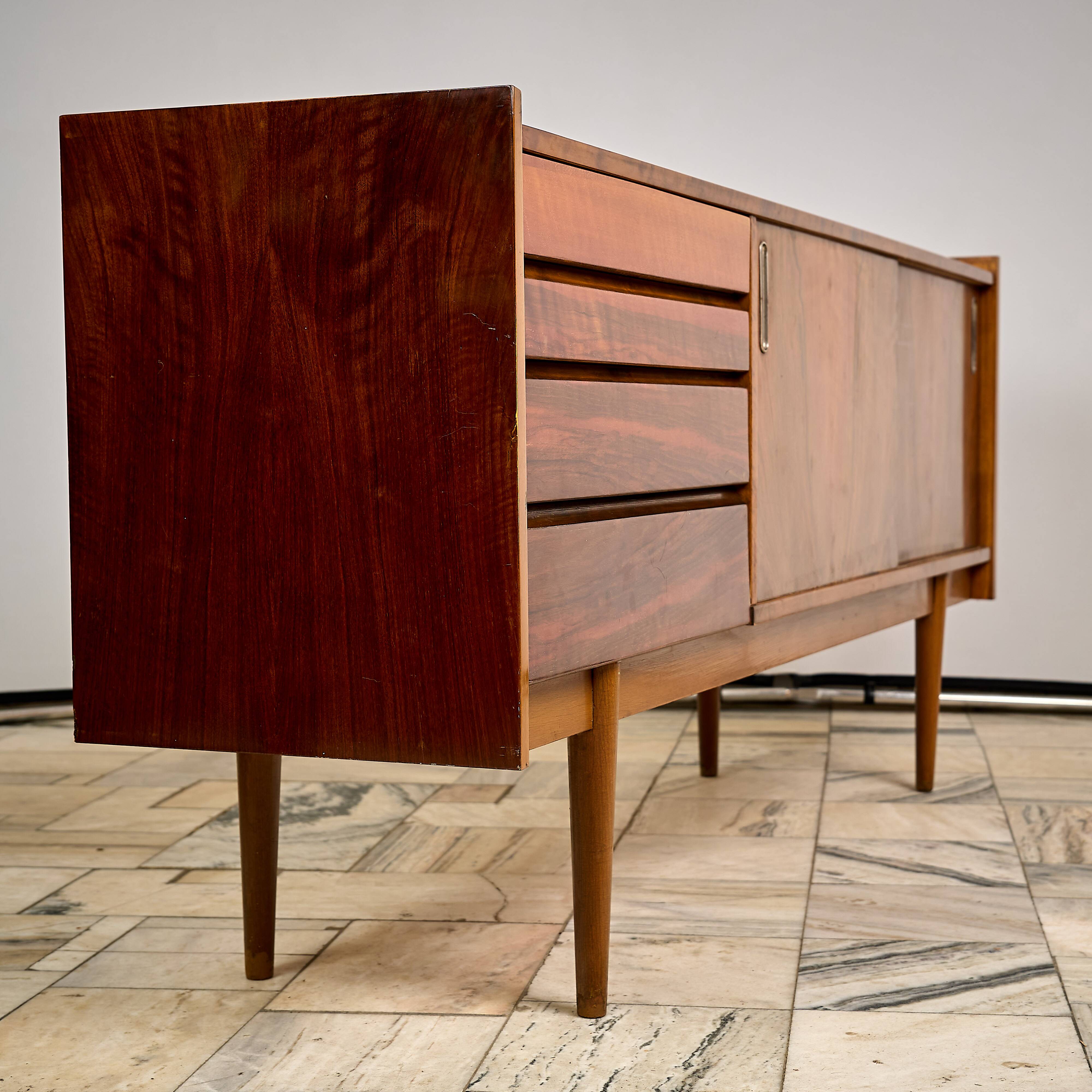 Commode vintage, usine de meubles Bytom, Pologne, années 1960.