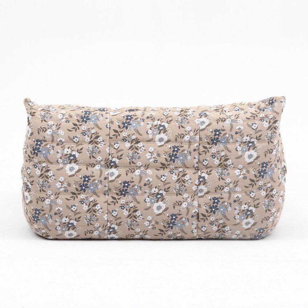 Pouf Togo et canapé 2 places tissu imprimé par Michel Ducaroy pour Ligne Roset