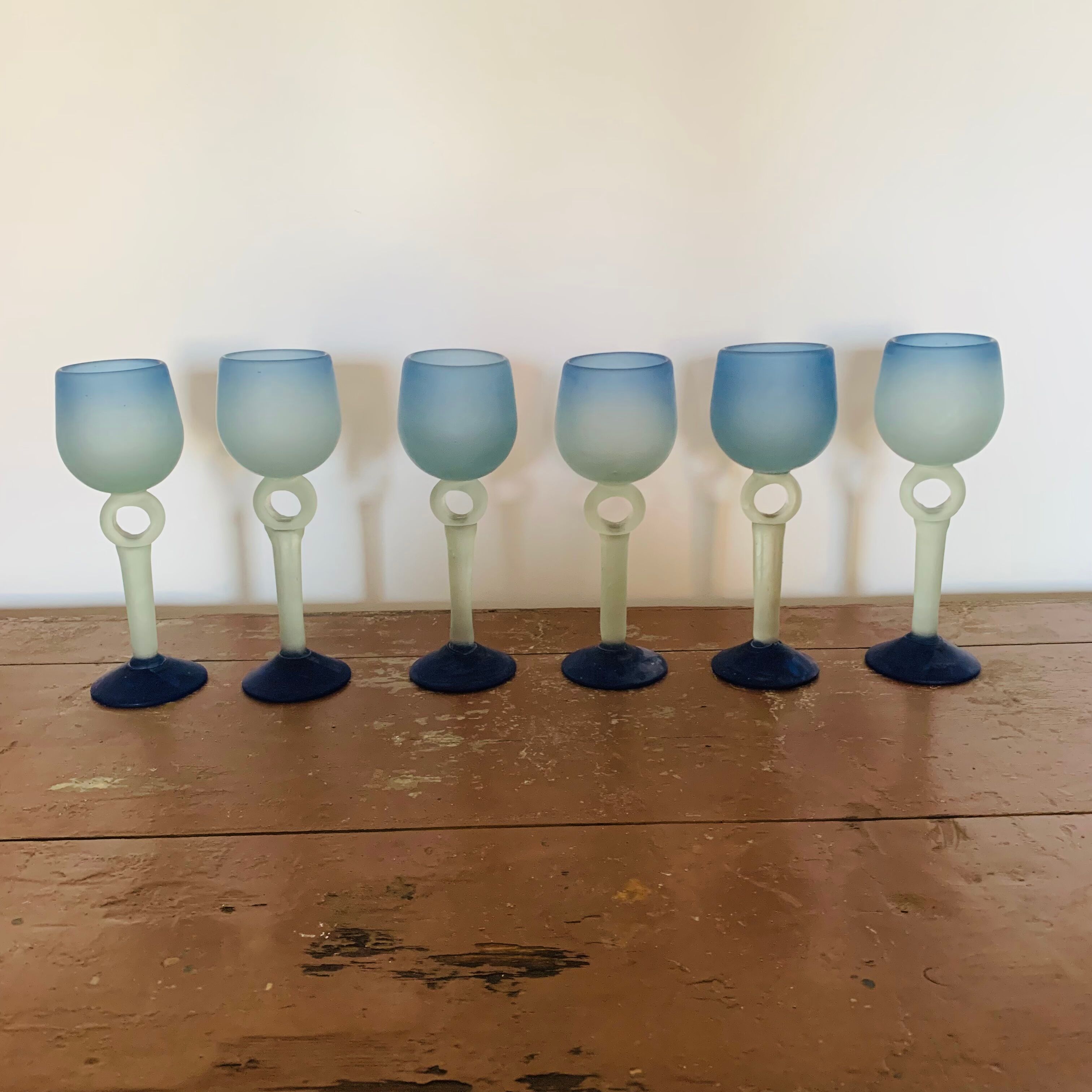 Set of 6 glass paste stemmed glasses