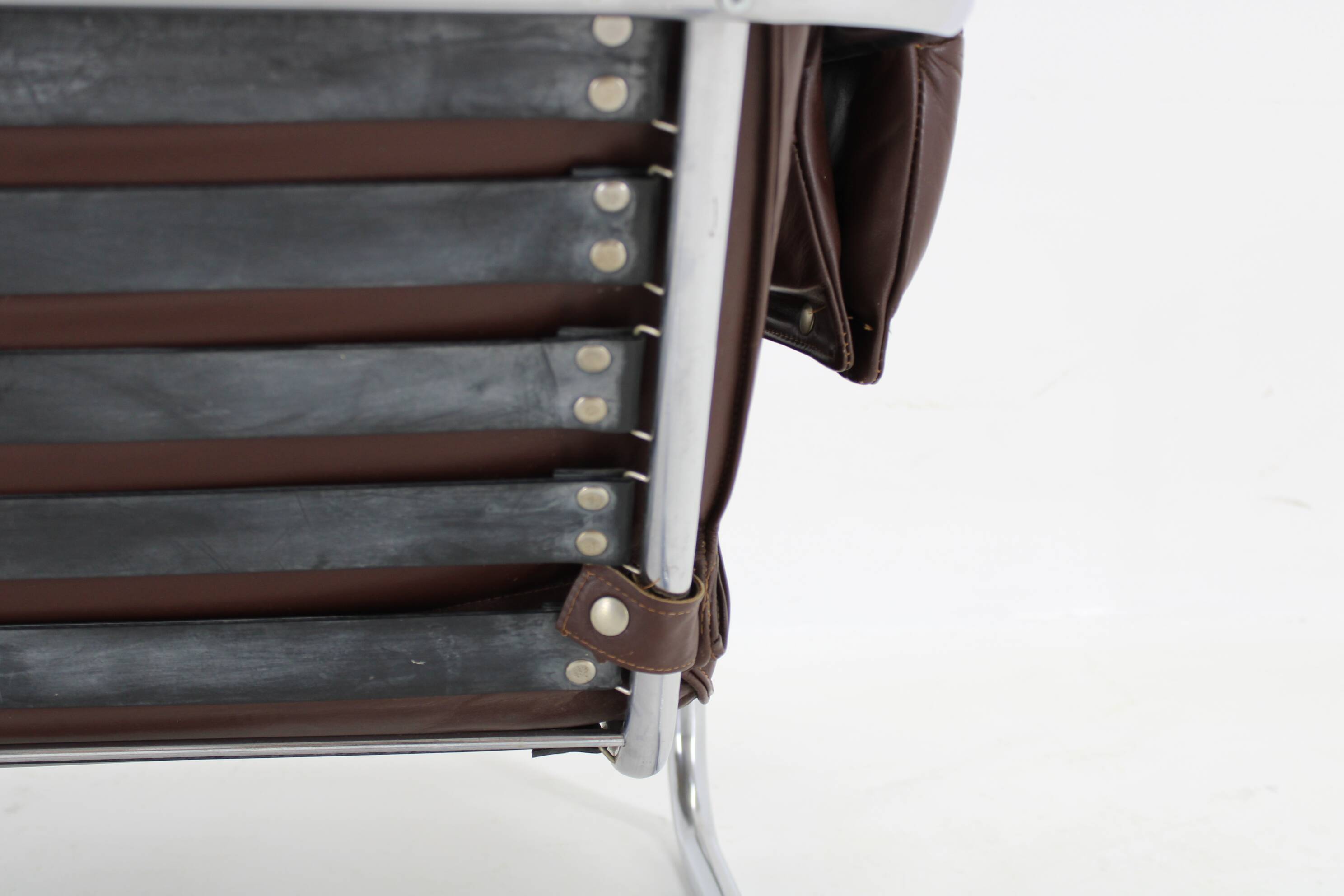 1950s Pair of Tubular Armchairs in Leather, Czechoslovakia