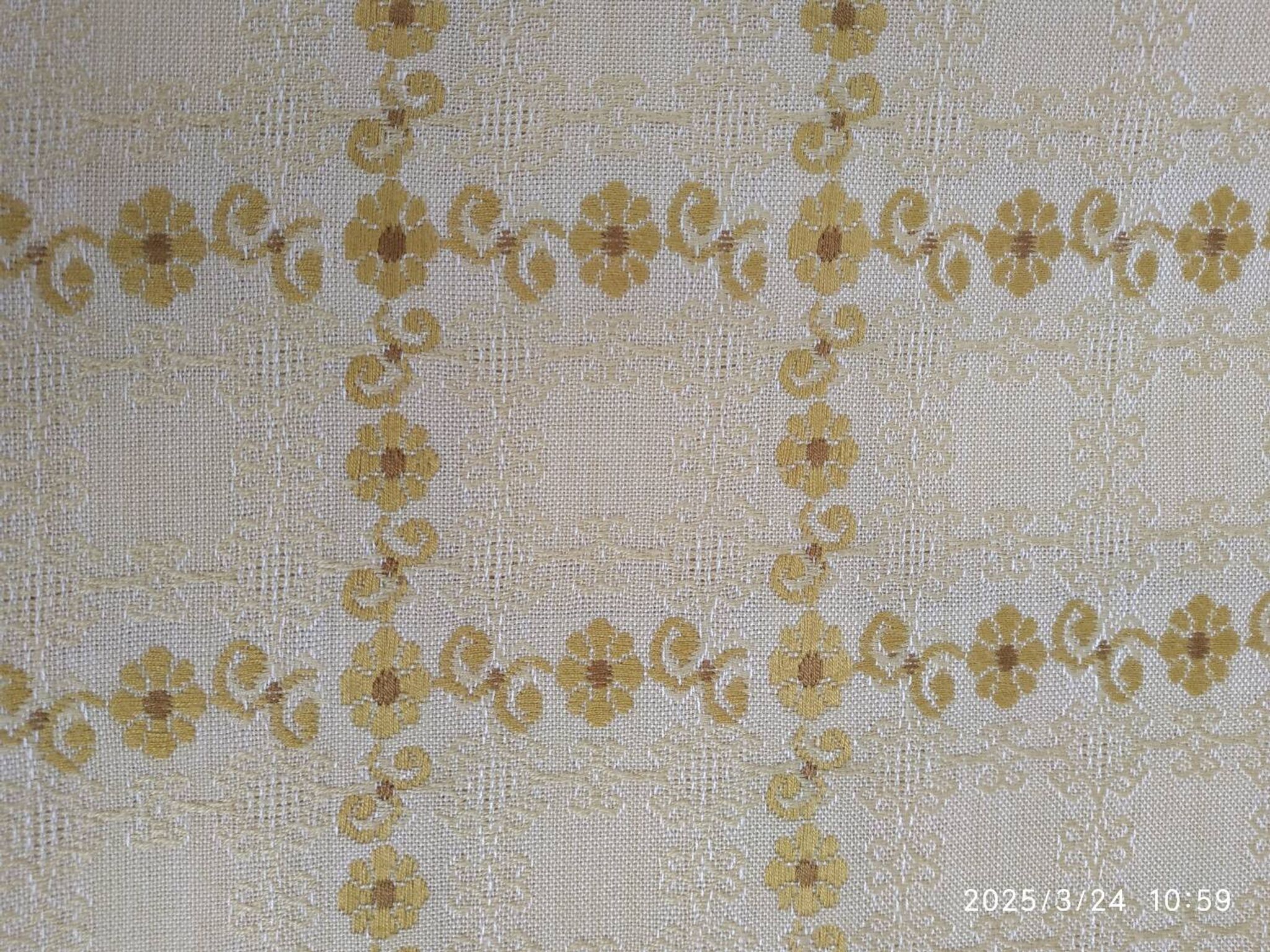Vintage tablecloth and napkins
