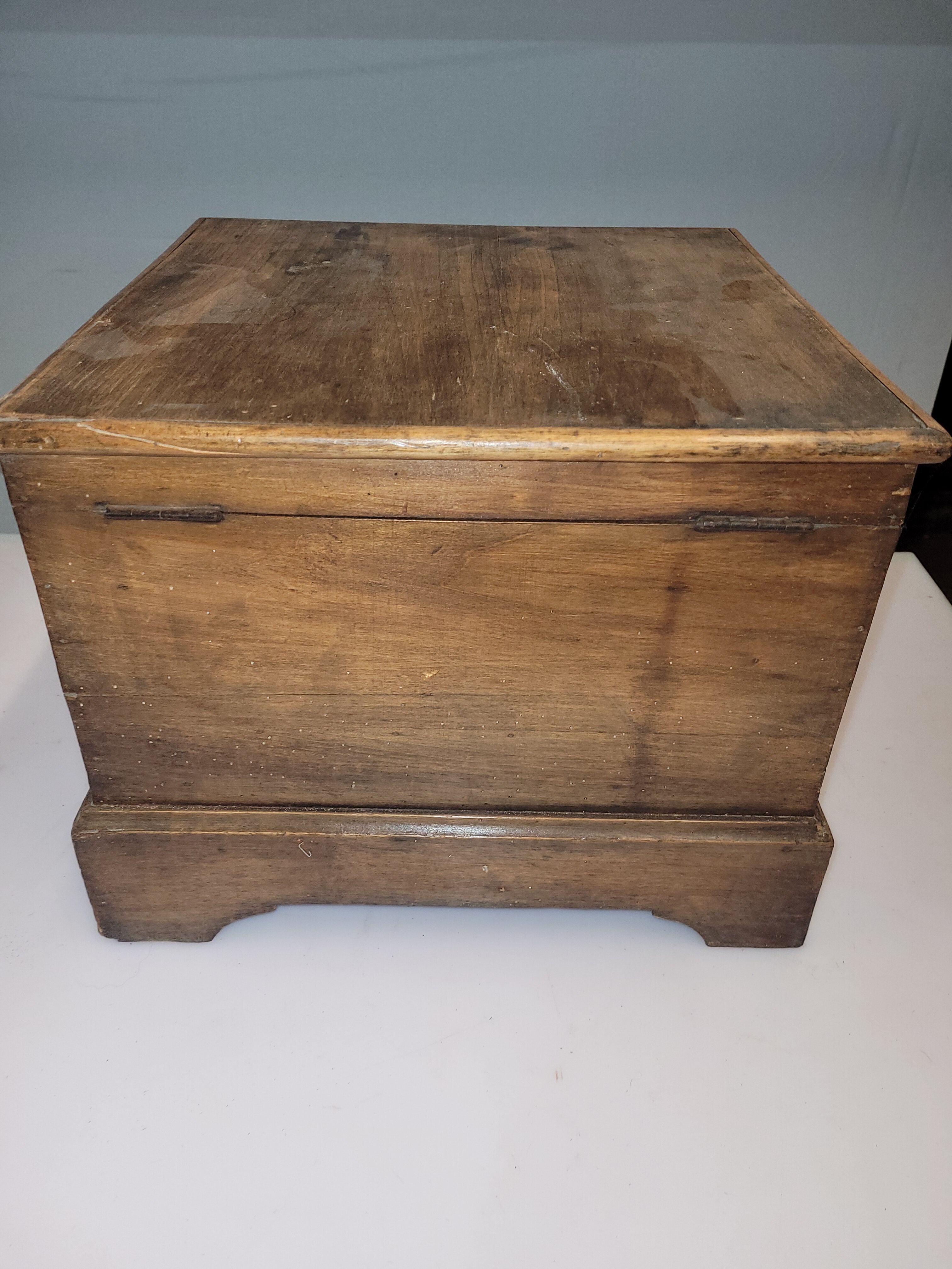 Coffre en bois