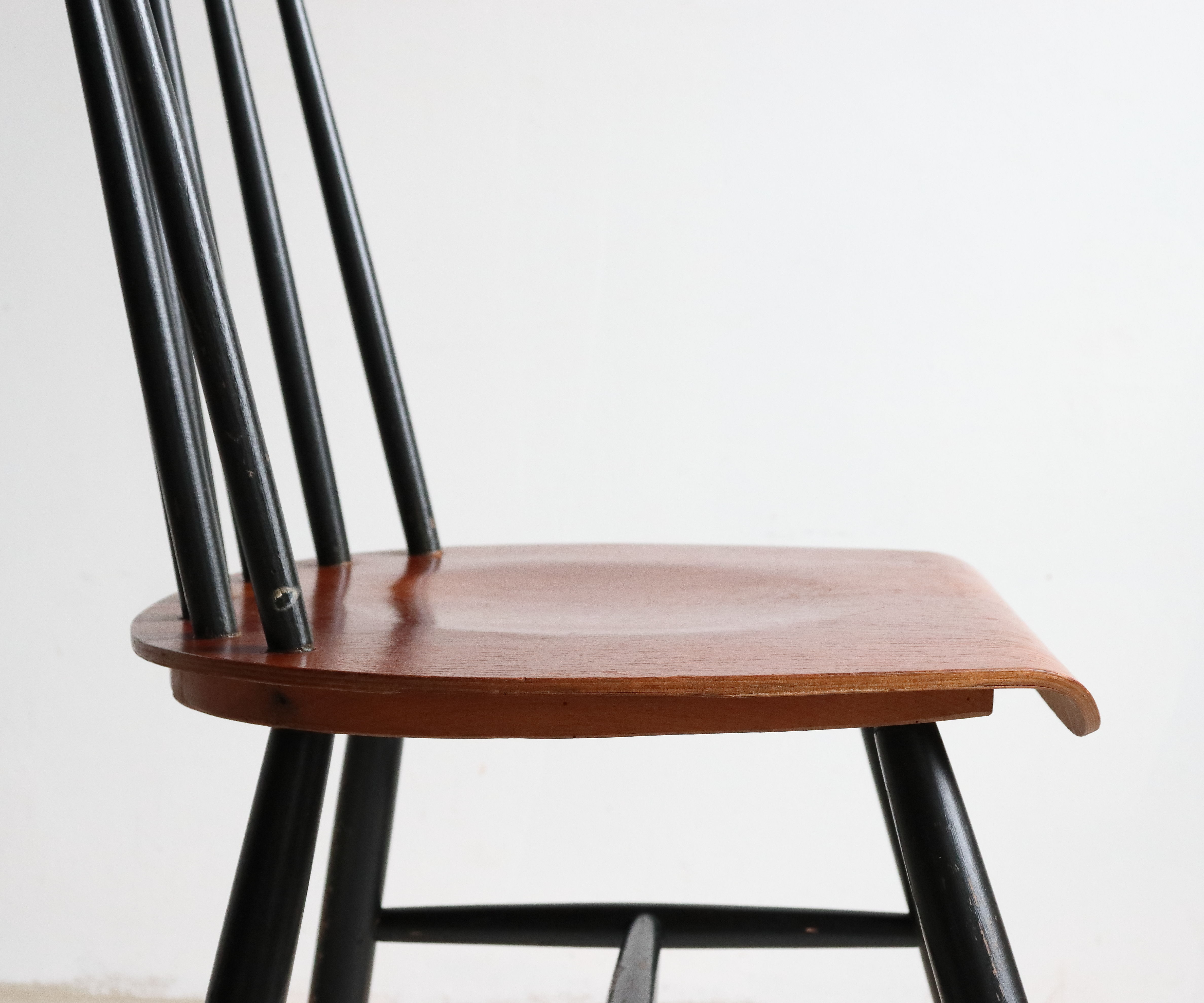 Suite de quatre chaises Fanett par Ilmari Tapiovaara