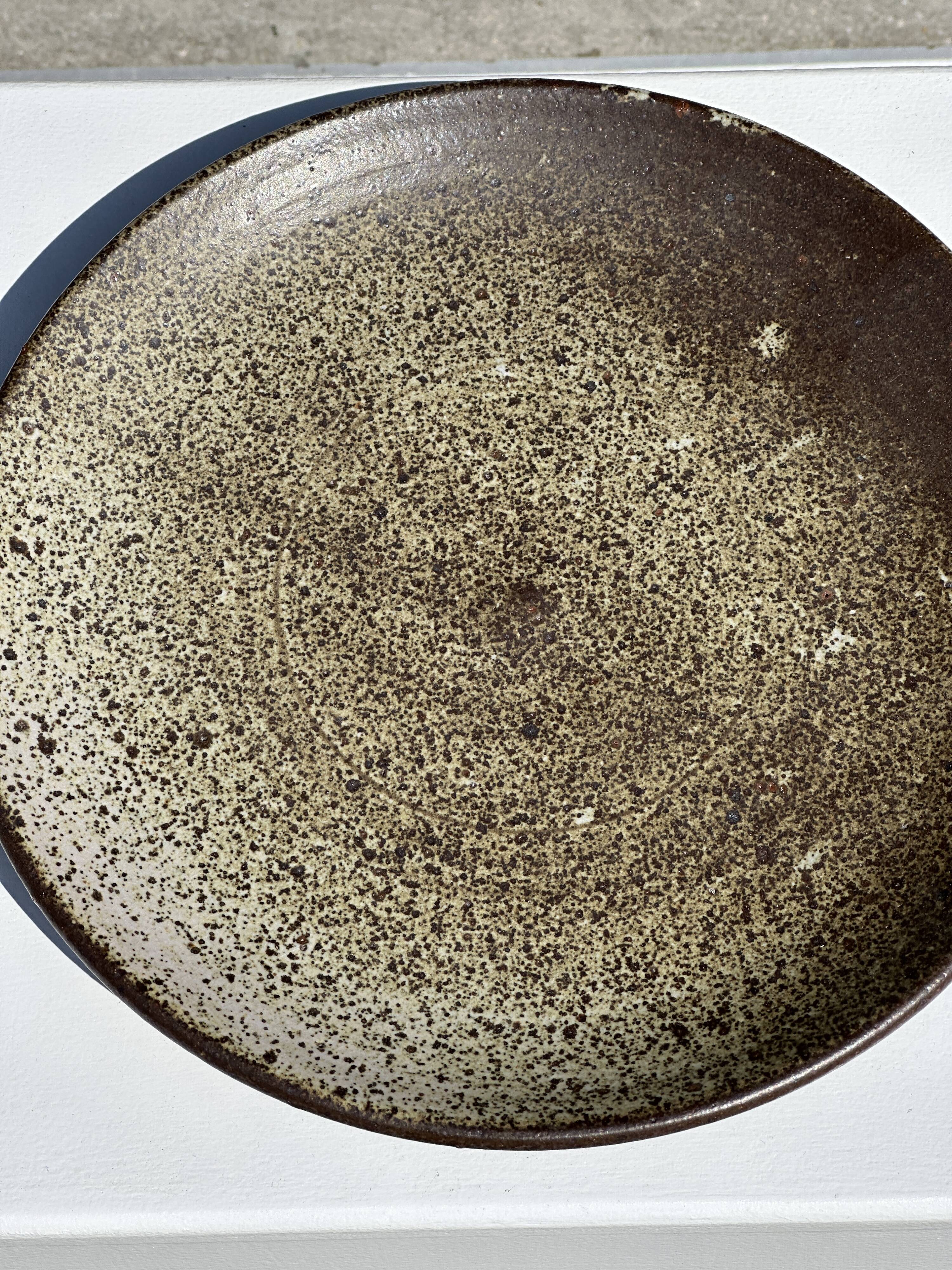 Indonesian green ceramic dish D:26.5