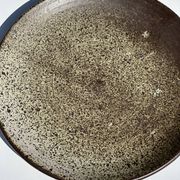 Plat en céramique vert indonésien D:26,5