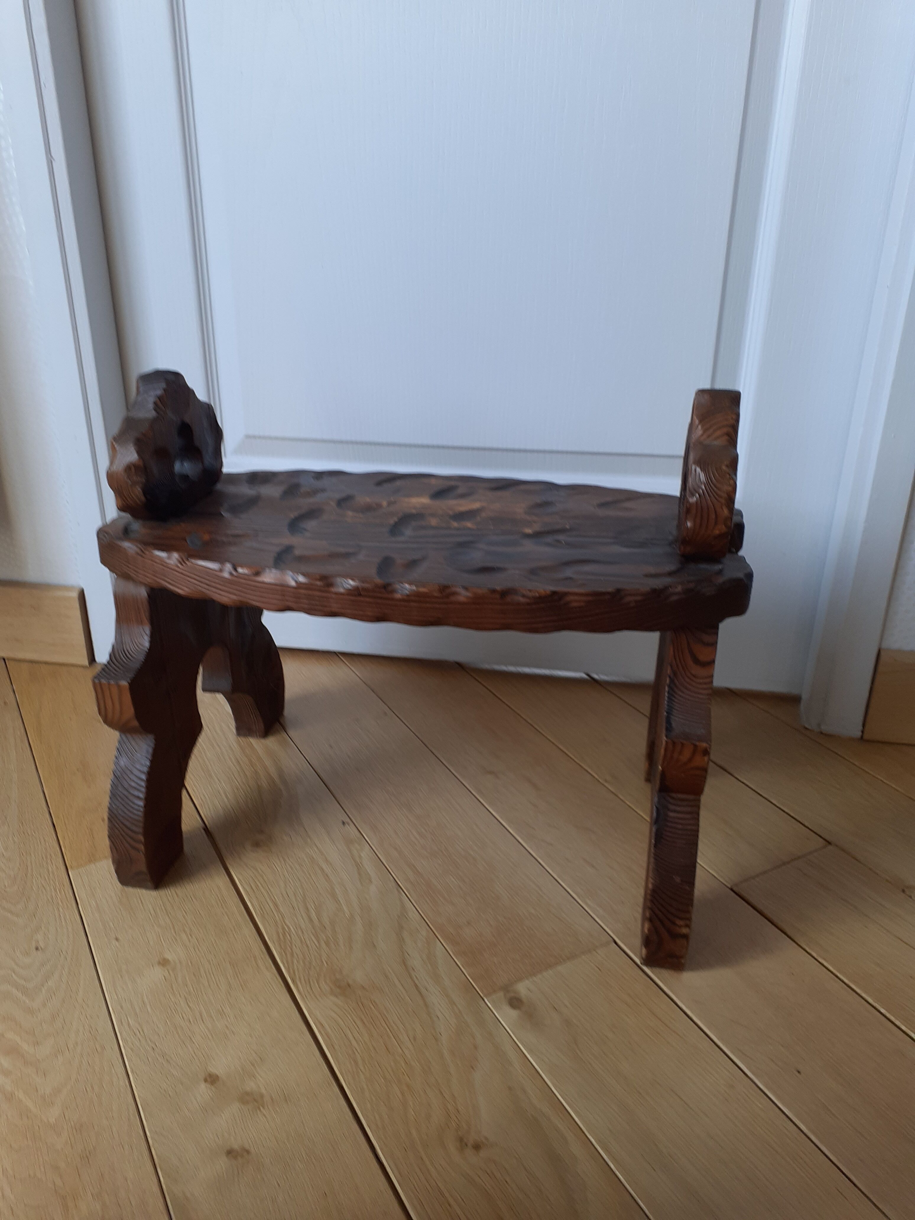 Tabouret banc bois esprit forêt noire