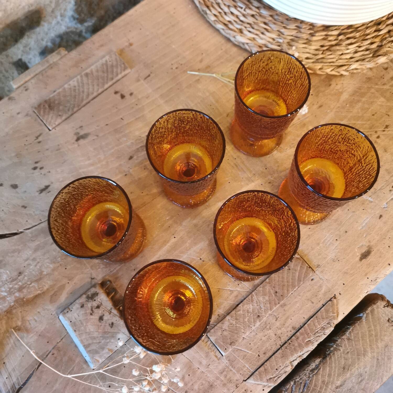 6 verres à pied en verre ambré, Codec années 70