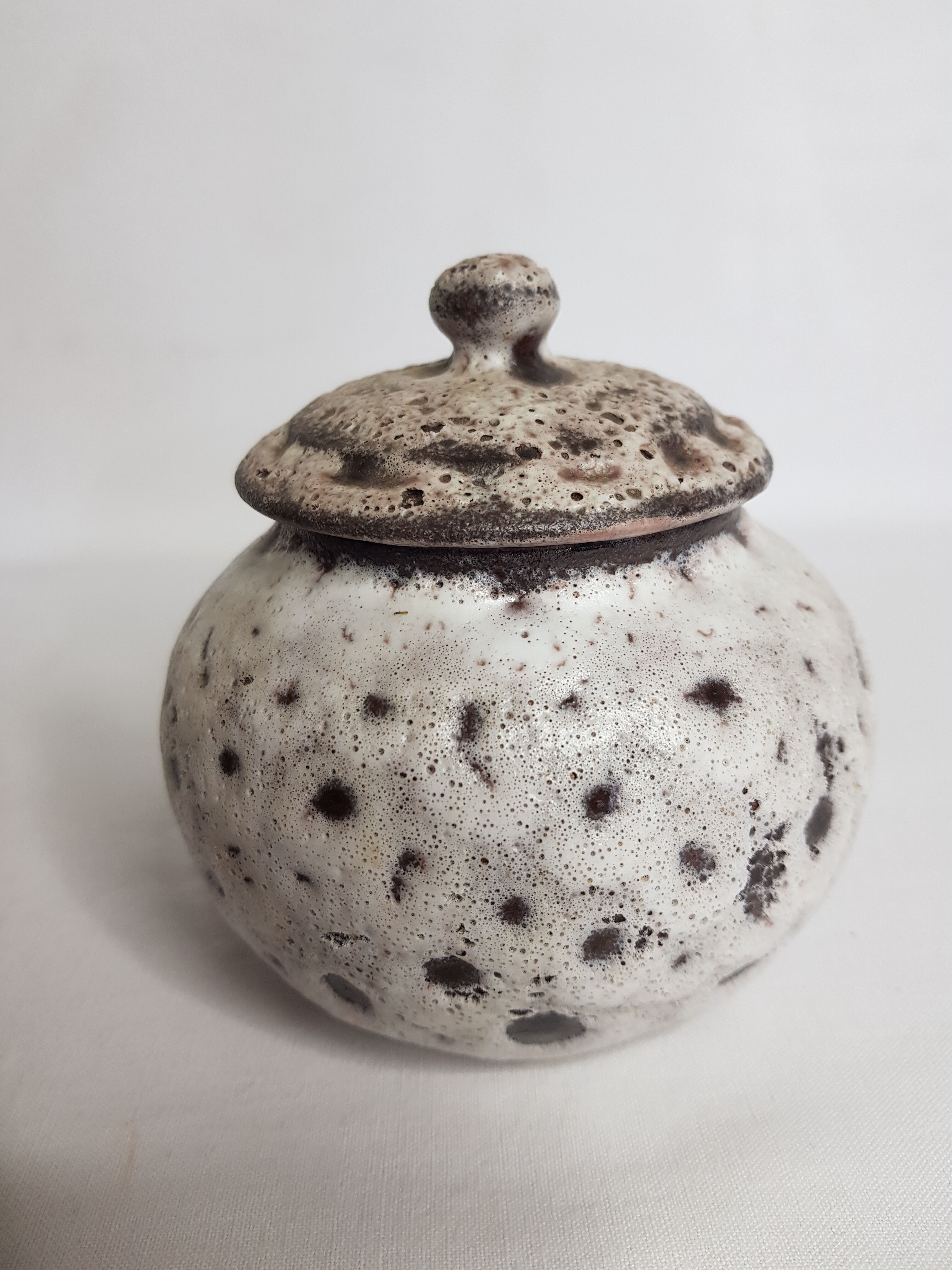 Breakfast service "fat lava" stamped "Vallauris"