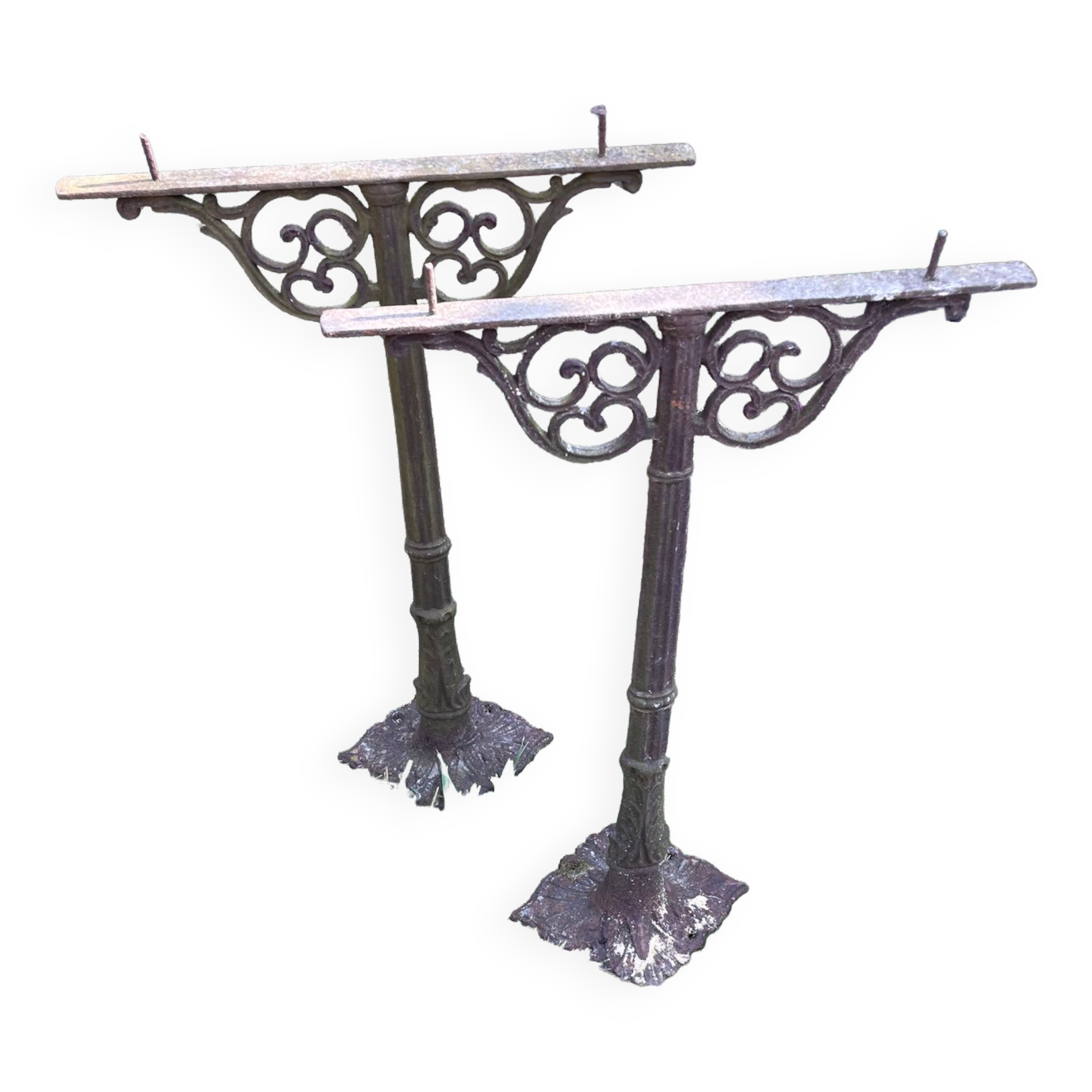 Pair of feet cast iron XIX th florist stall