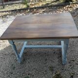 Table on walnut
