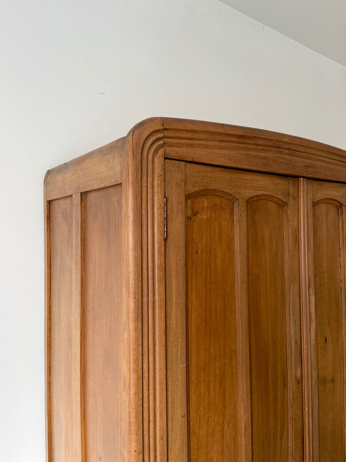 Armoire parisienne