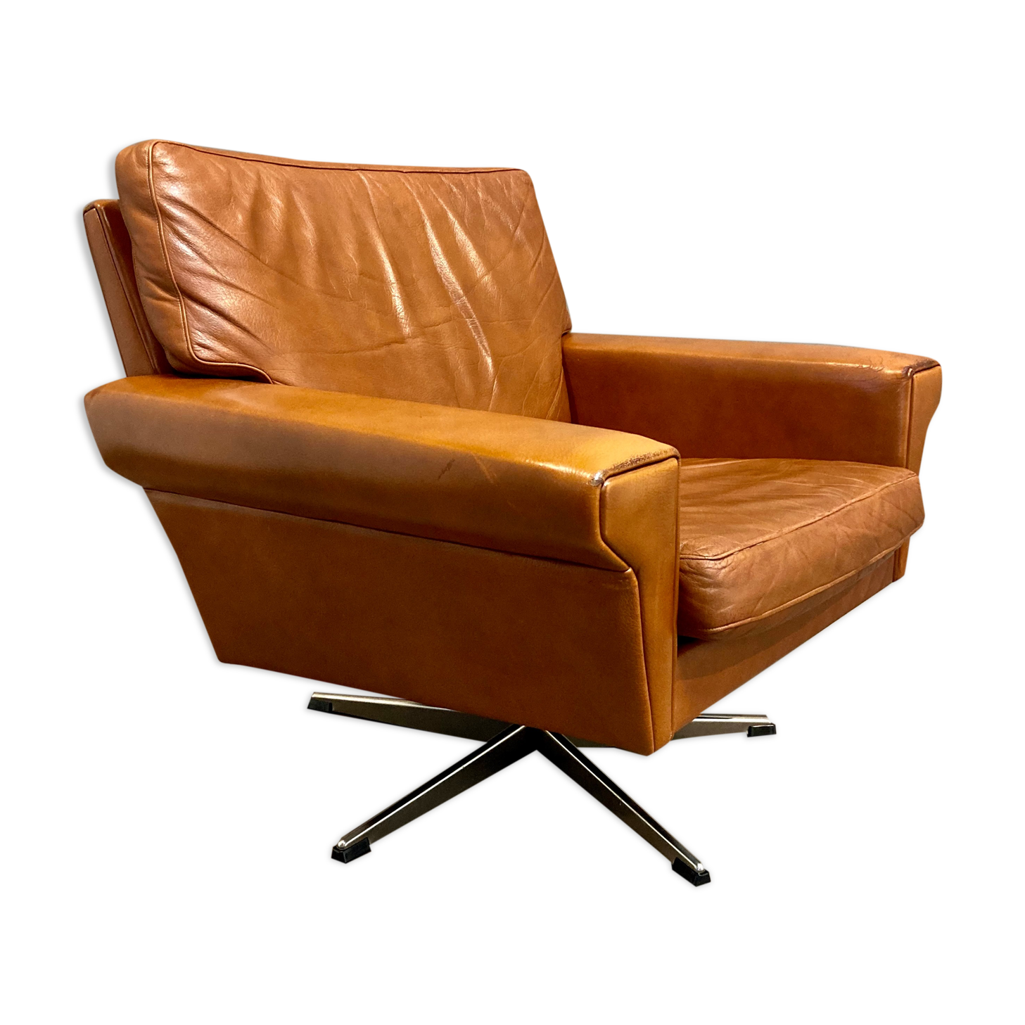 Swivel armchair leather Scandinavian design 1950.