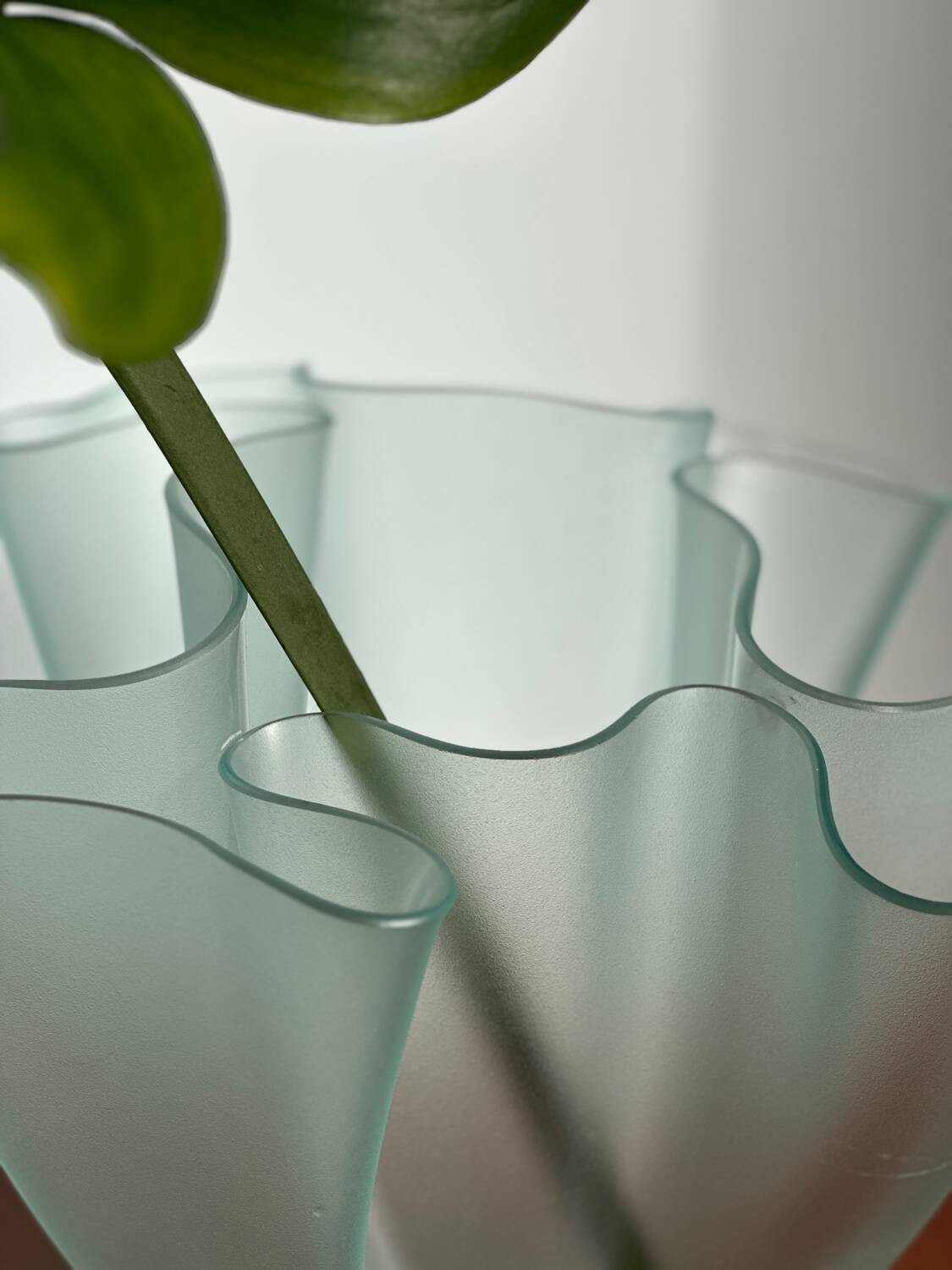 Vase “Cartoccio” attribué à Pietro Chiesa pour Fontana Arte, Italie, vers 1