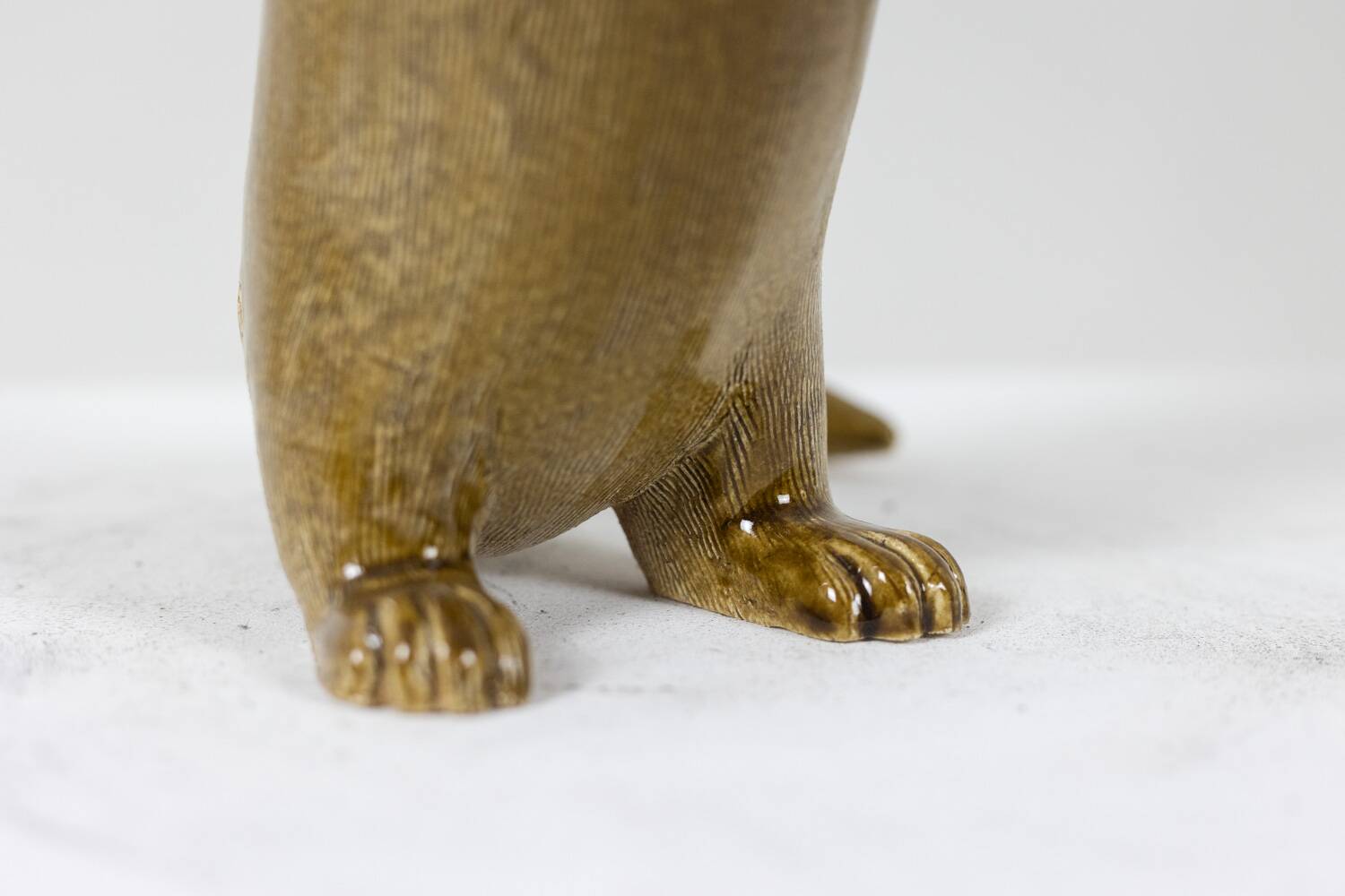 Valérie Courtet, Otter in chamotte and enameled stoneware. Contemporary work
