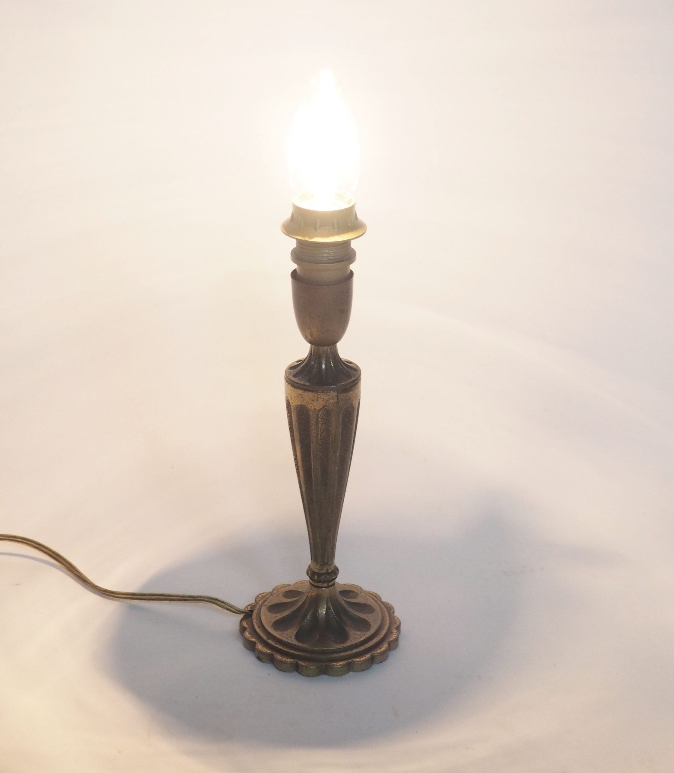 Pied de lampe bronze cannelé