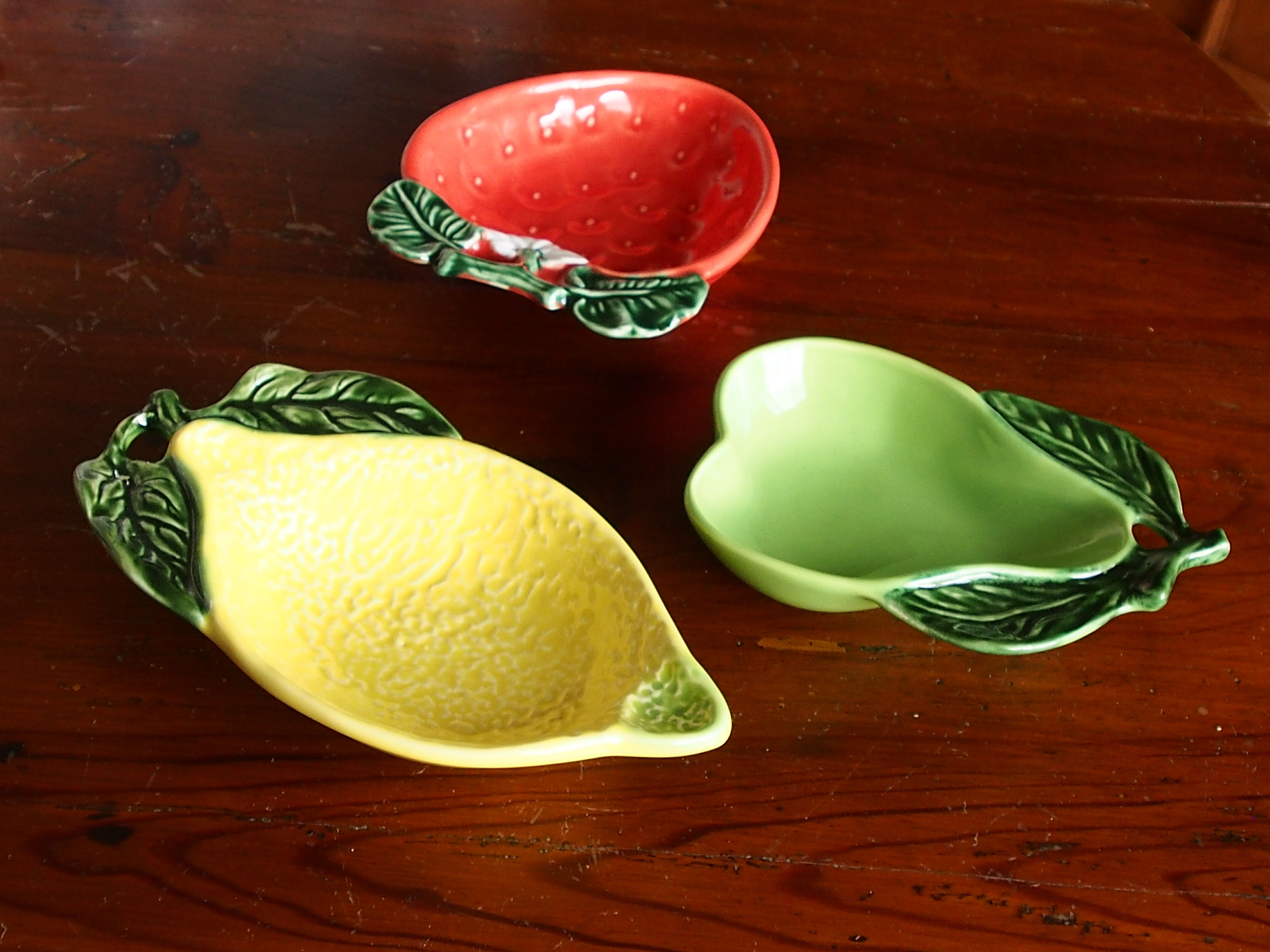 Set de 3 coupelles en faïence barbotine