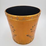 Wooden wastebasket with floral decoration