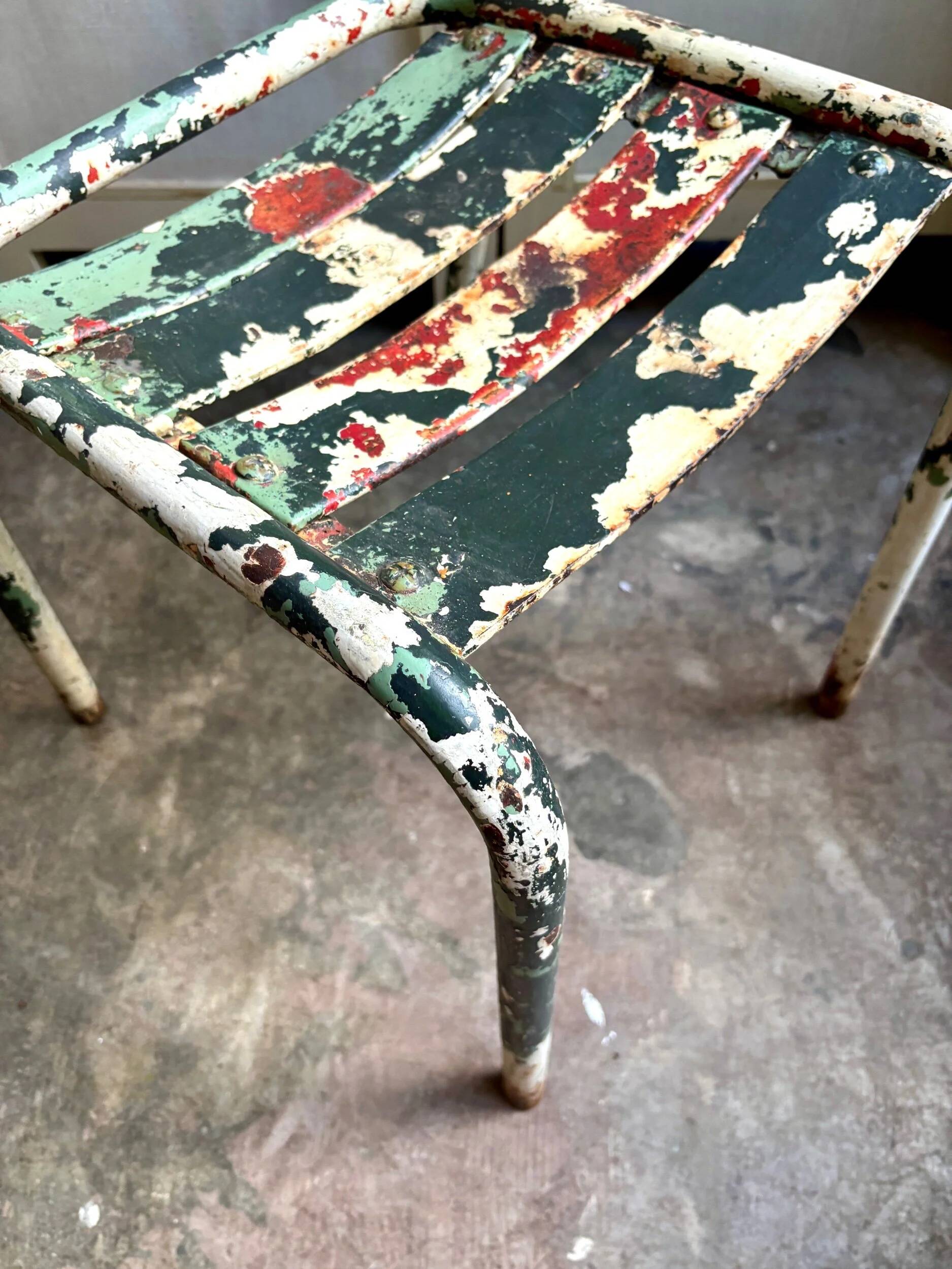 Chaise de jardin Tolix en métal vert n°1
