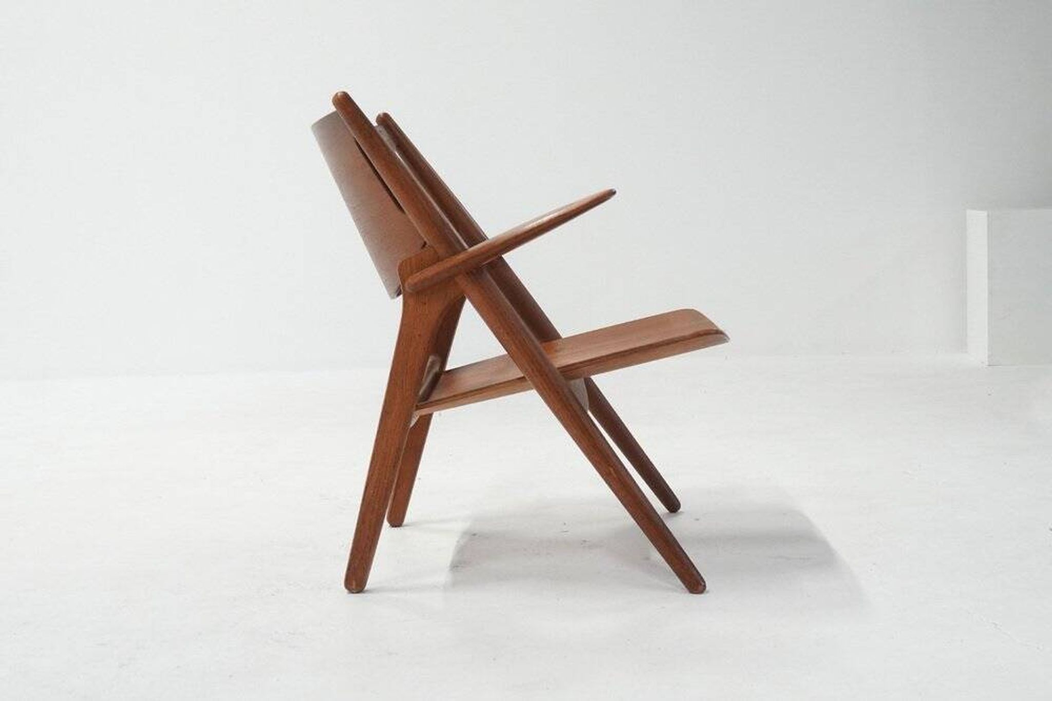 CH28 Sawbuck Lounge Chair by Hans J. Wegner for Carl Hansen, 1960s