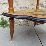 Corner shelf in painted wood