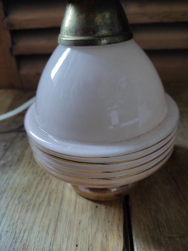Lampe chevet base art déco rose globe opaline