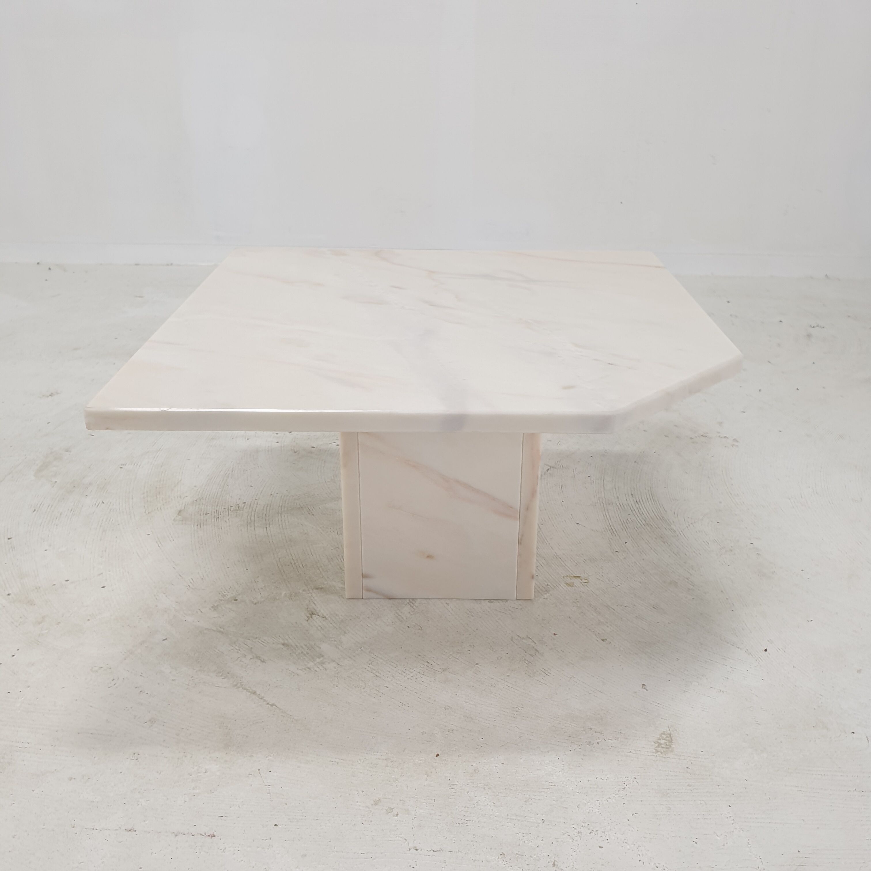 Set of 2 italian marble side tables, 1980's