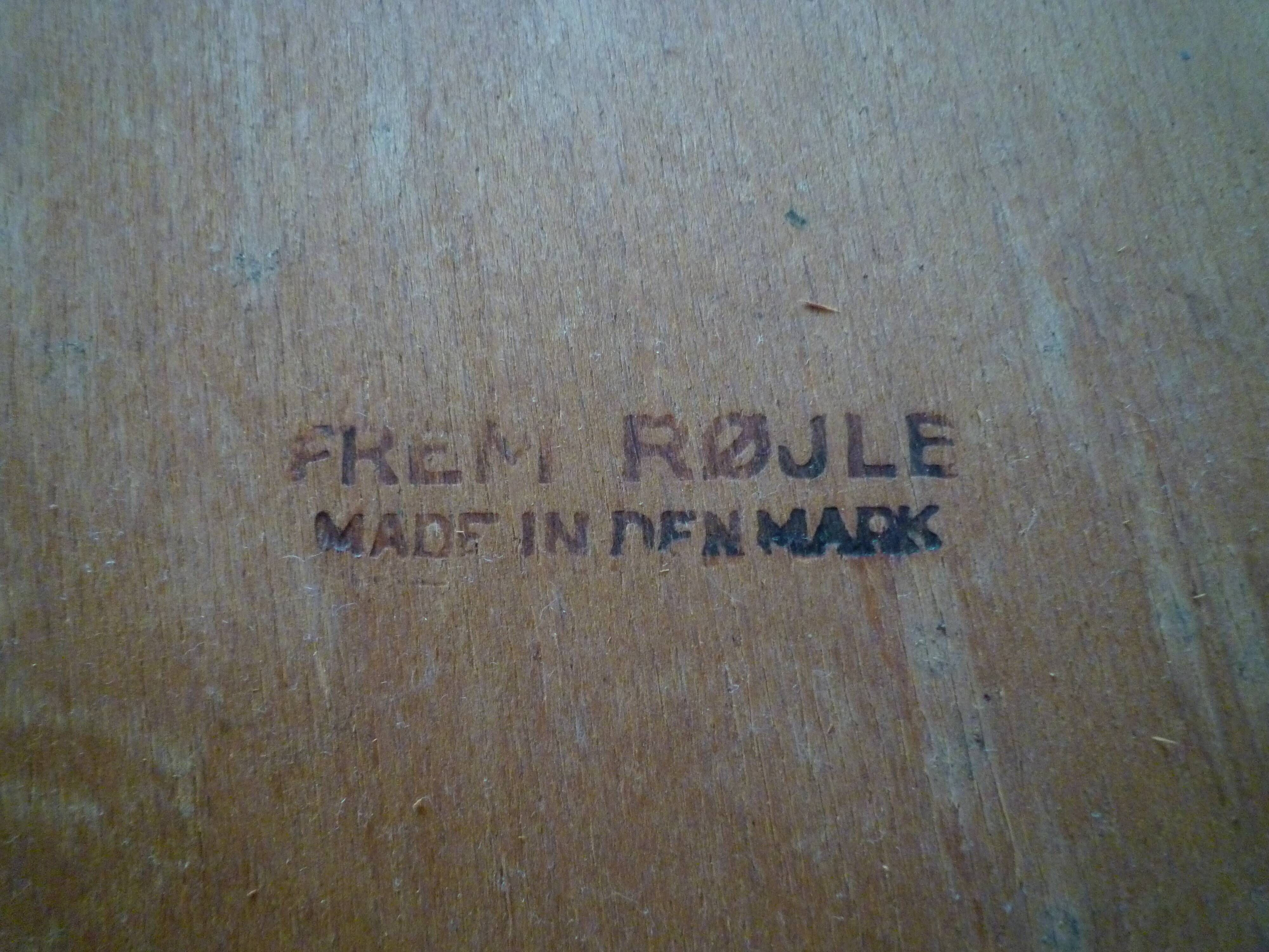 Dining Set " Roundette " table and chairs by Hans Olsen for Frem Rojle Denmark