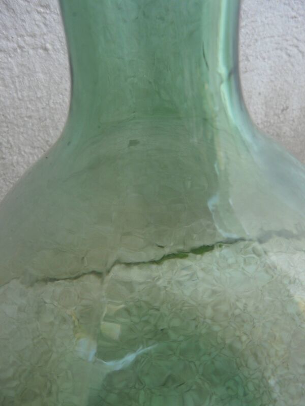 Dame Jeanne VOD en verre vert avec son bouchon 6l