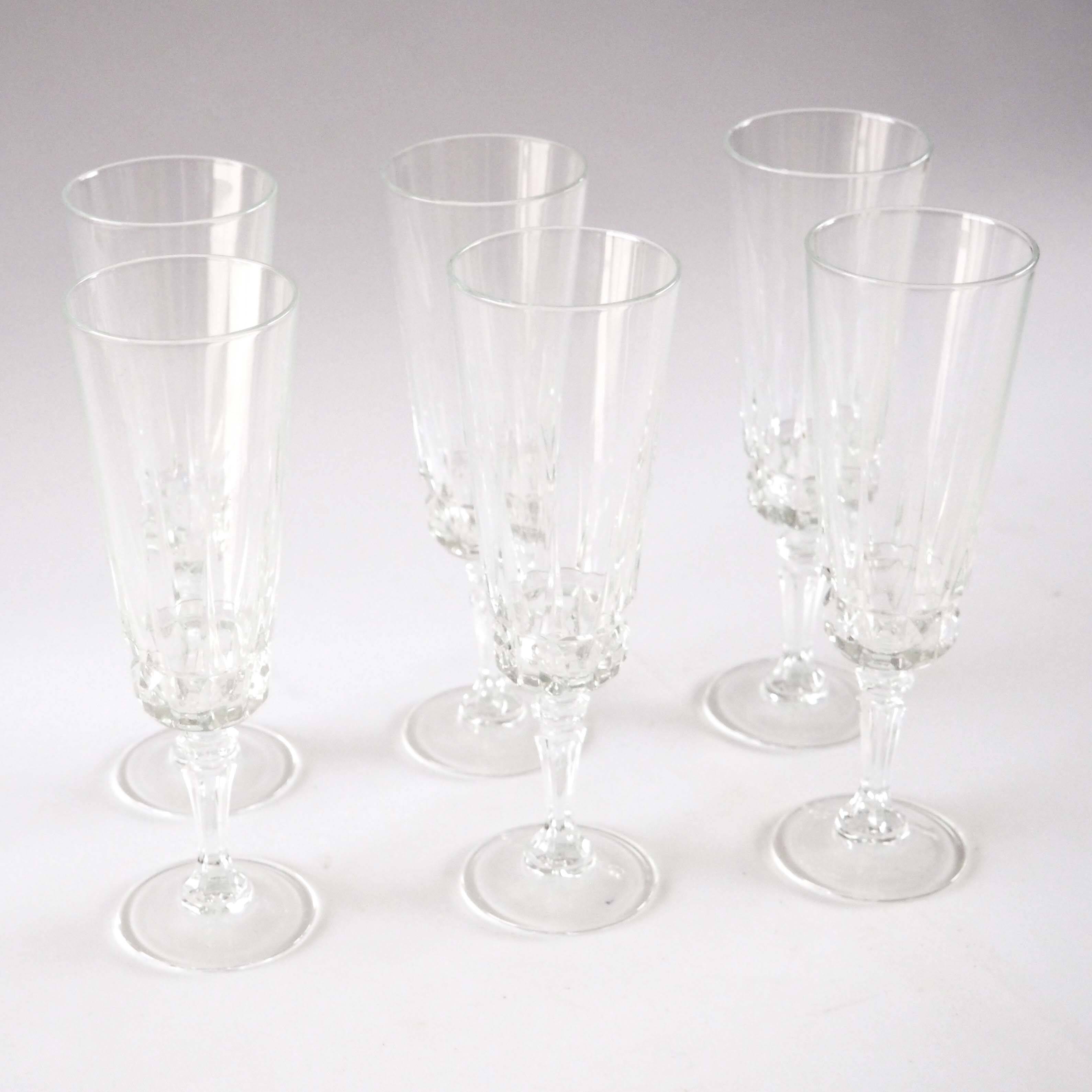 6 champagne flutes