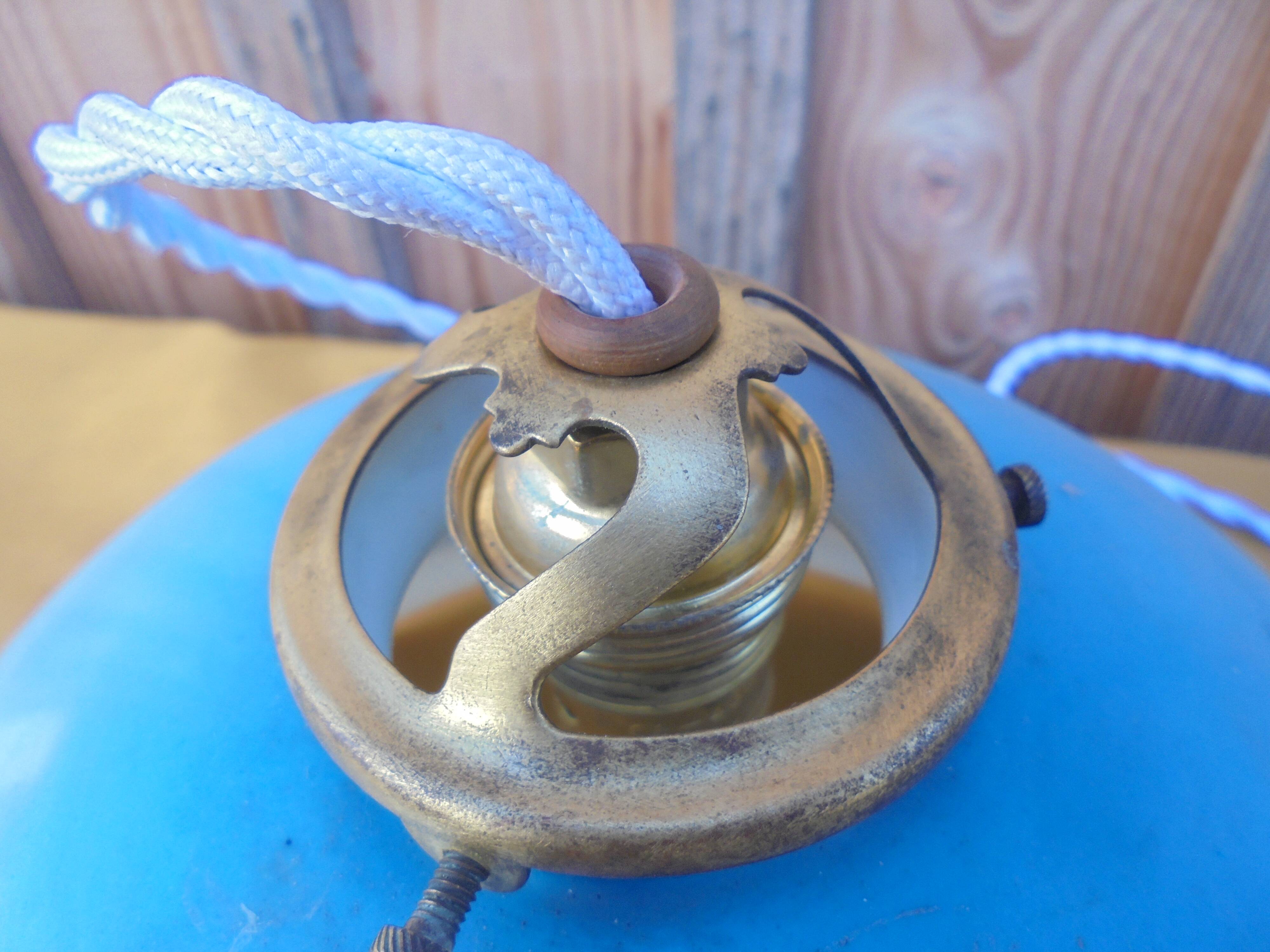 Antique decorated opaline suspension
