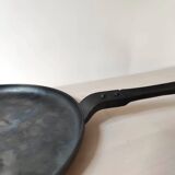 Cast iron pancake pan