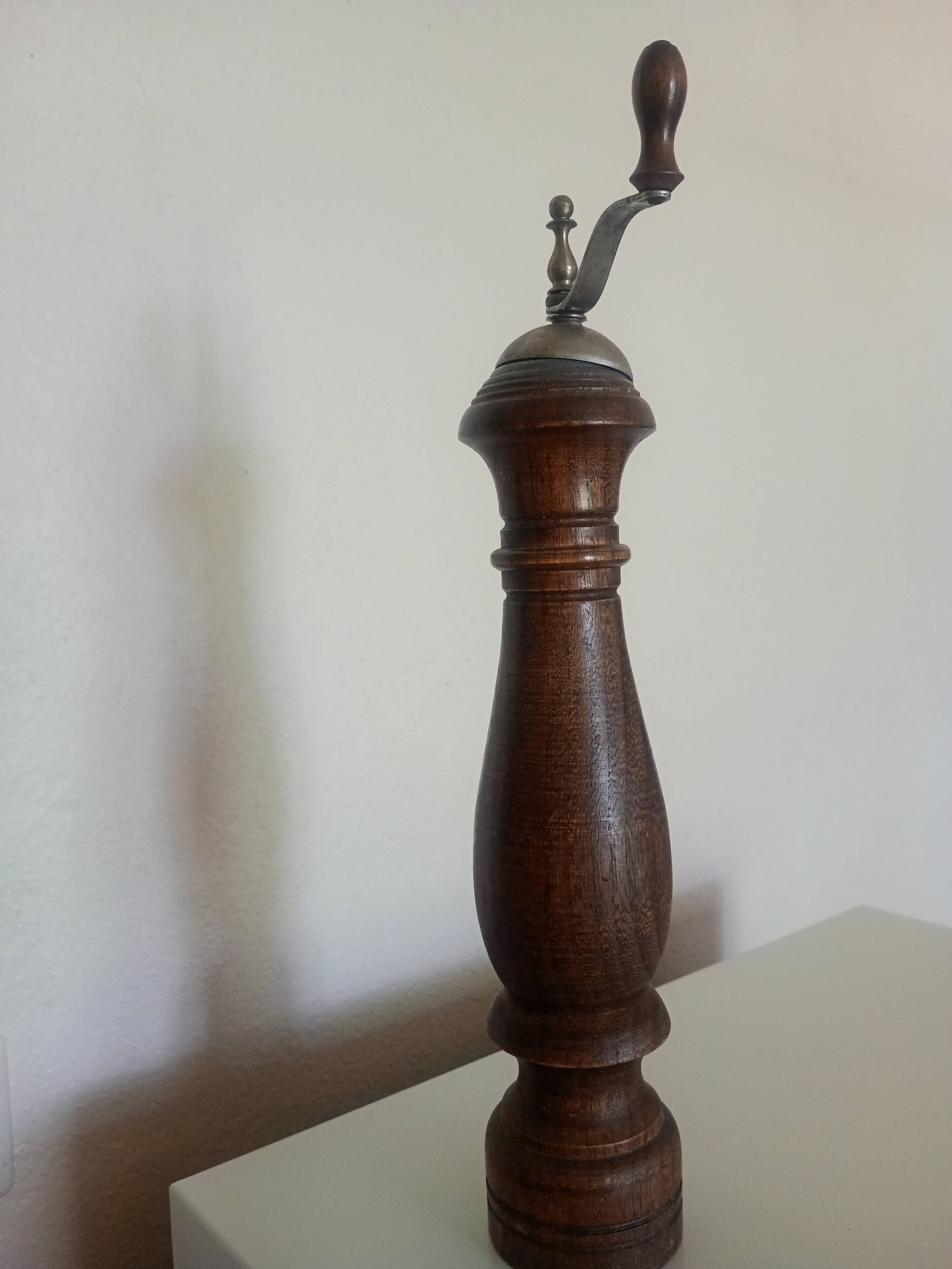 A. WOODCREST CREATION JAPAN - 35cm Wooden Pepper Mill - Metal Mechanism