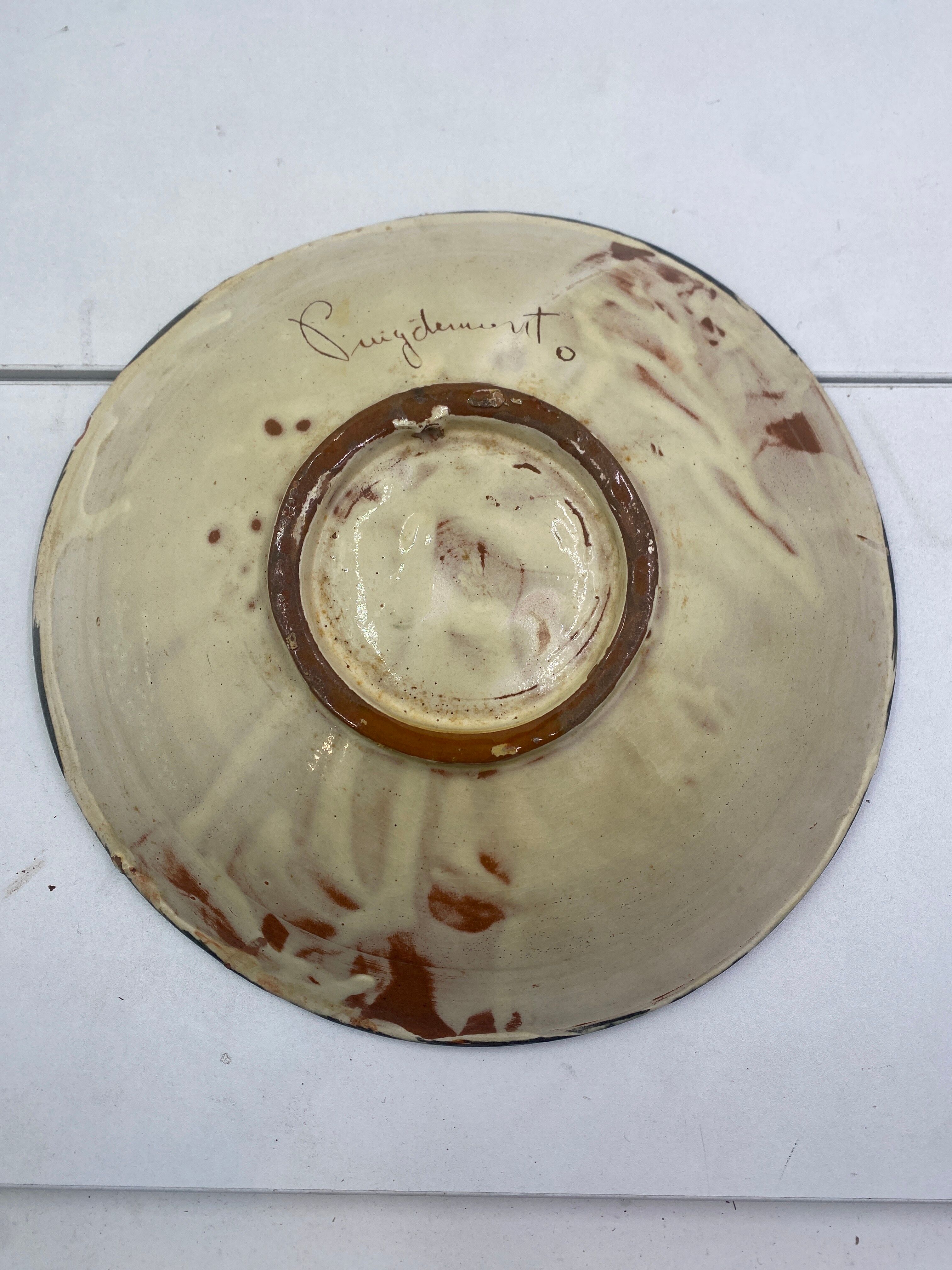 Fruit cup signed puigdemont