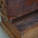 Banc d'église ancien en pin avec compartiments de rangement du 18e siècle