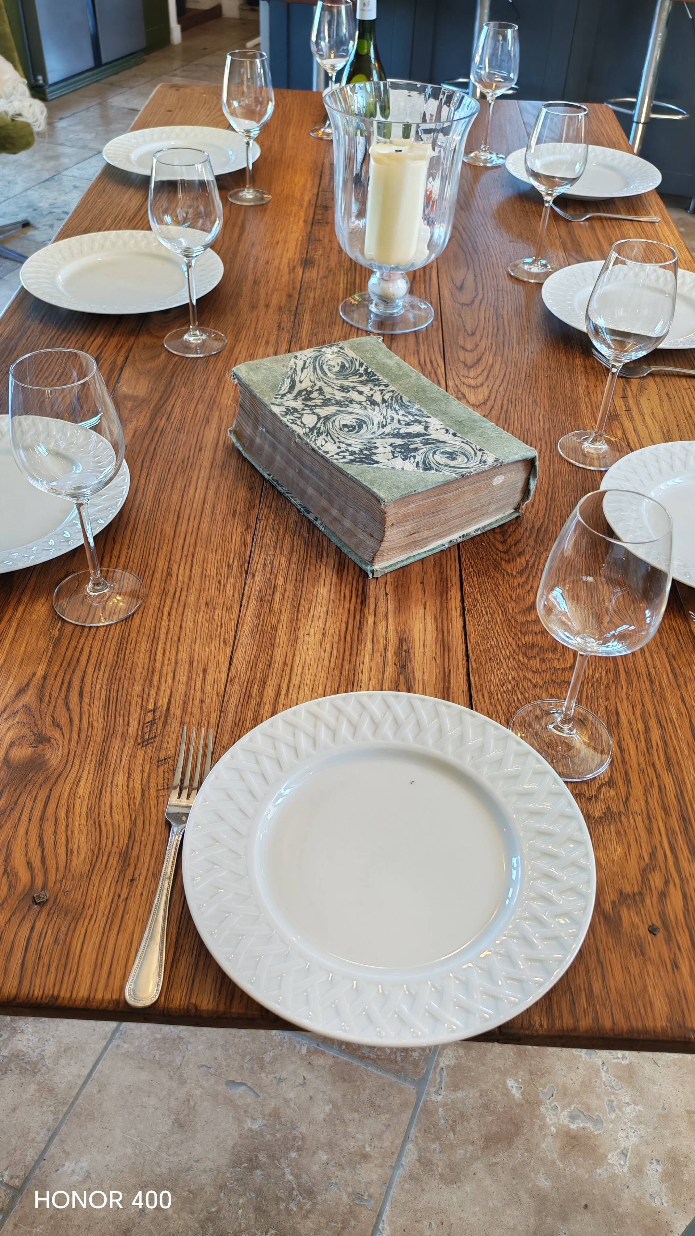 Table de ferme en chêne massif ,2 tiroirs, 2 rallonges,