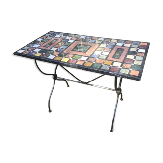 Console or table, Italian tray in marble marquetry on black background Around 1970