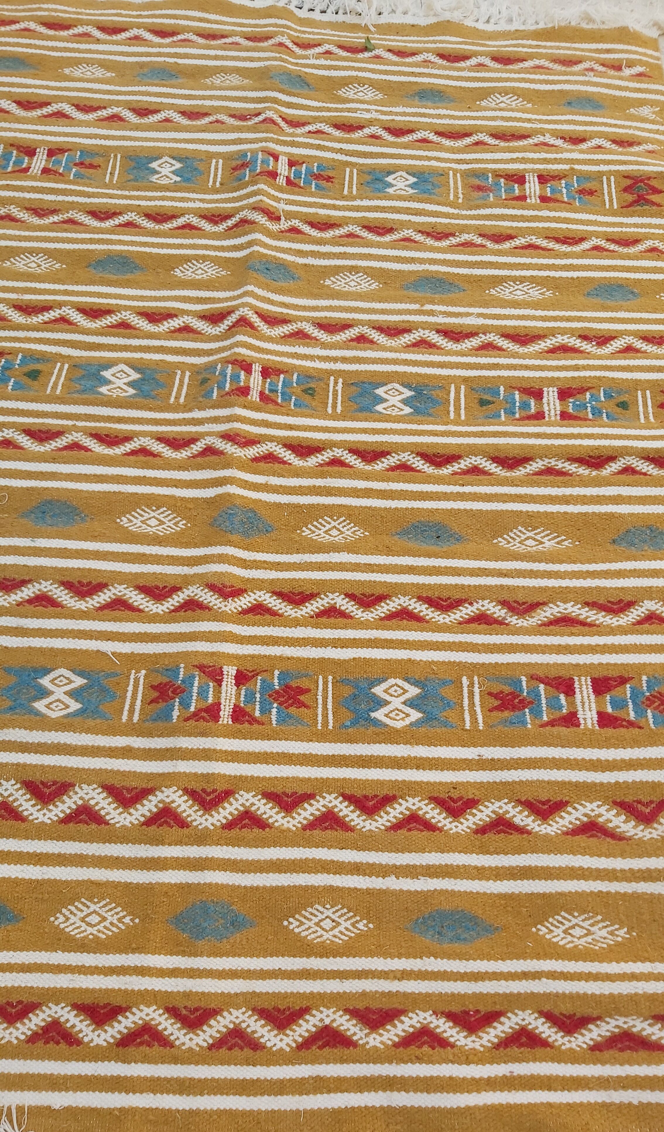 Traditional handmade multicolored Berber rug  140x104cm