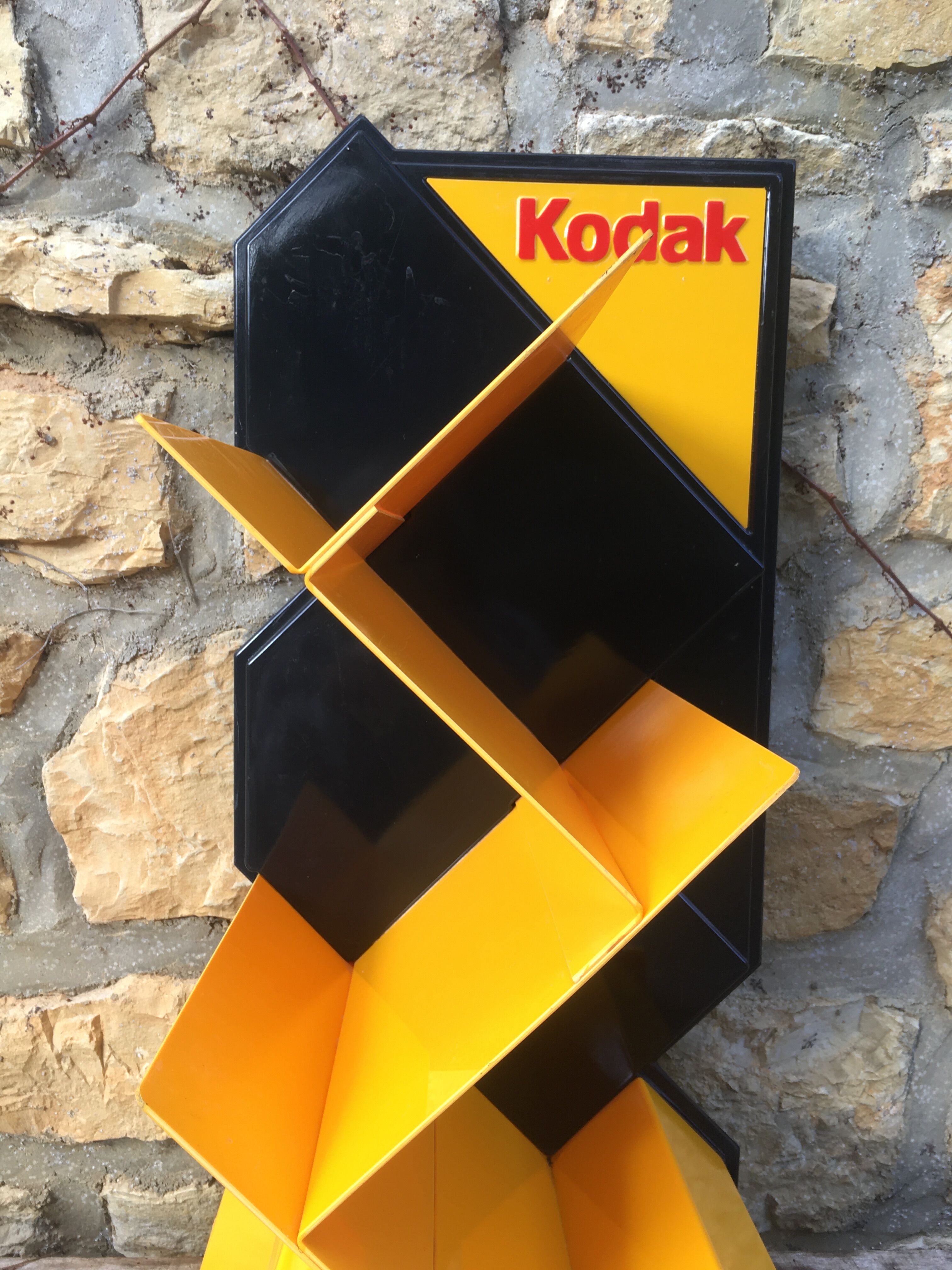 Kodak stretch camera display