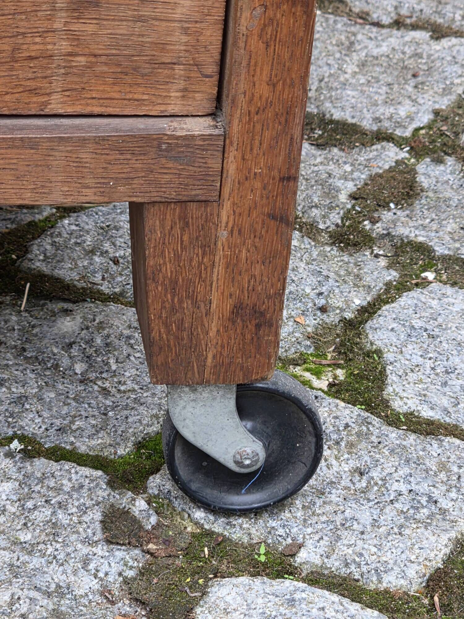 Vintage roll-top desk by the brand Bijou Classeur.